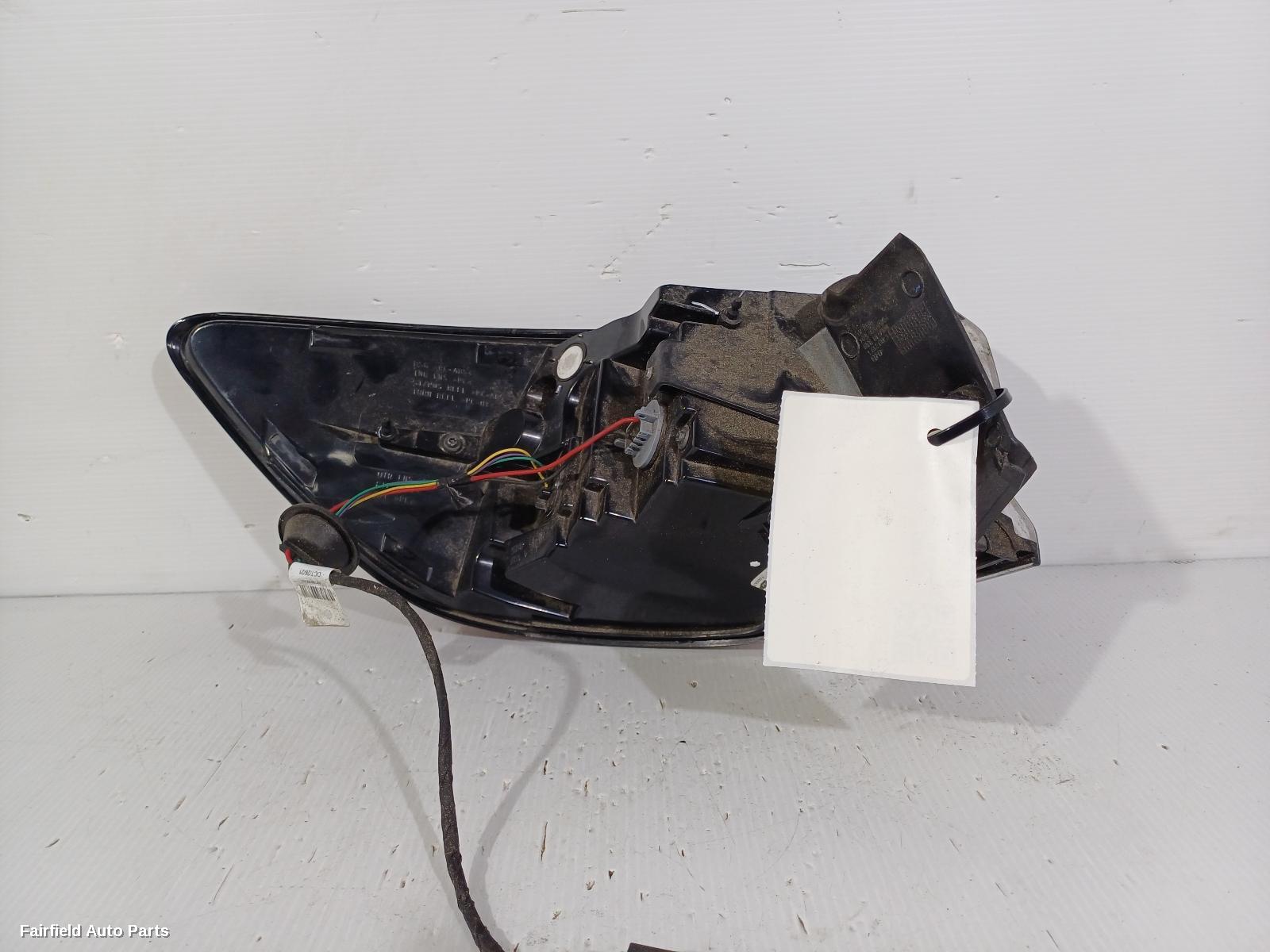 2020-2024 Ford Escape Right Taillight