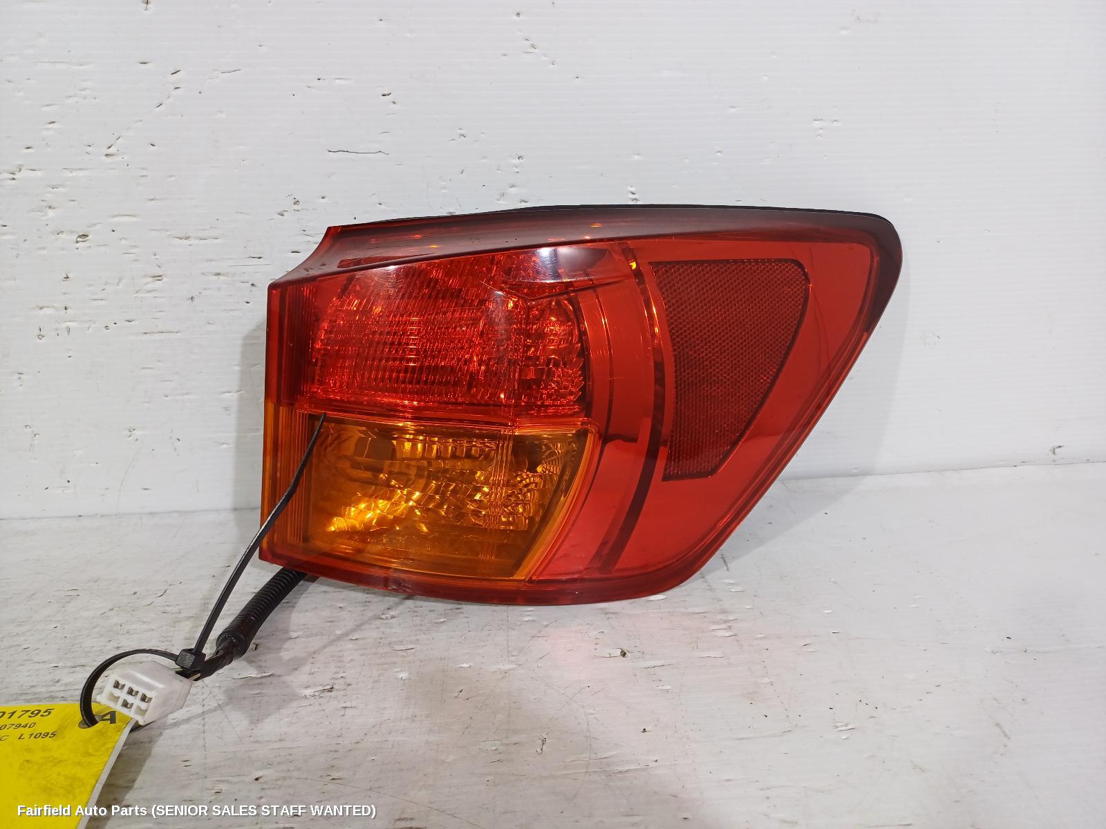 2006 Lexus Is250/is250c Right Taillight