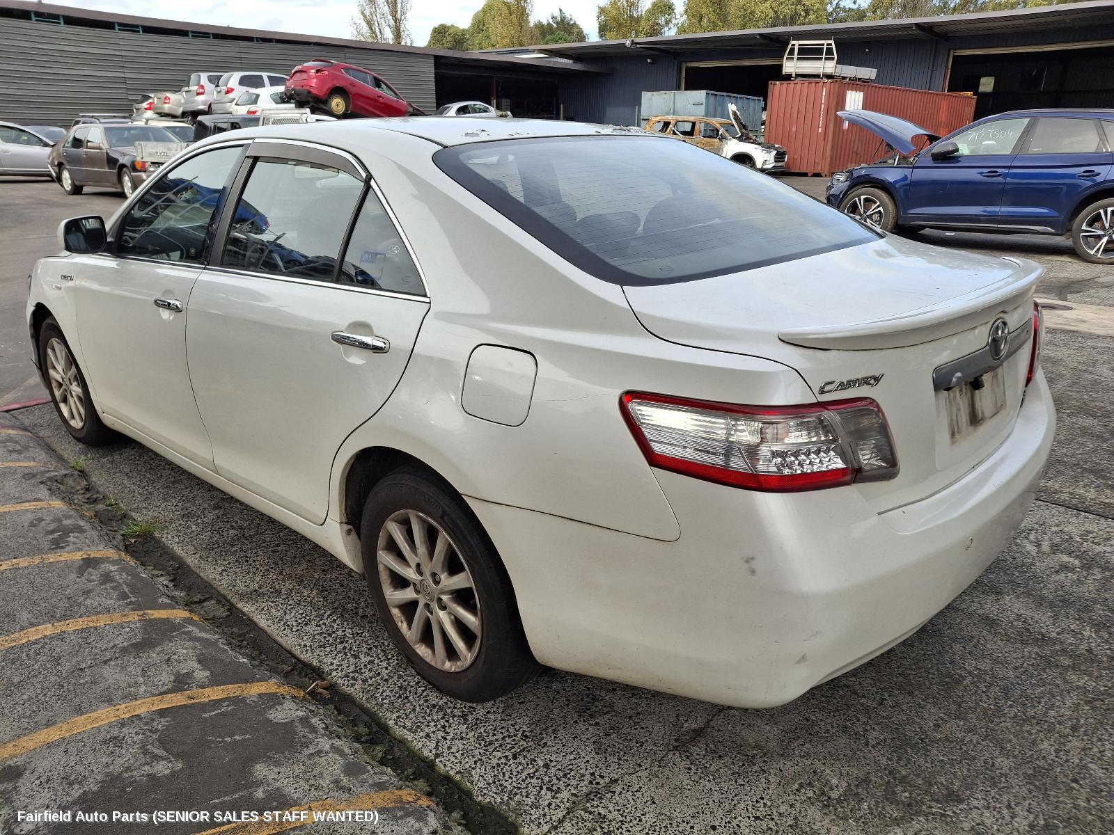 2010 Toyota Camry Left Taillight
