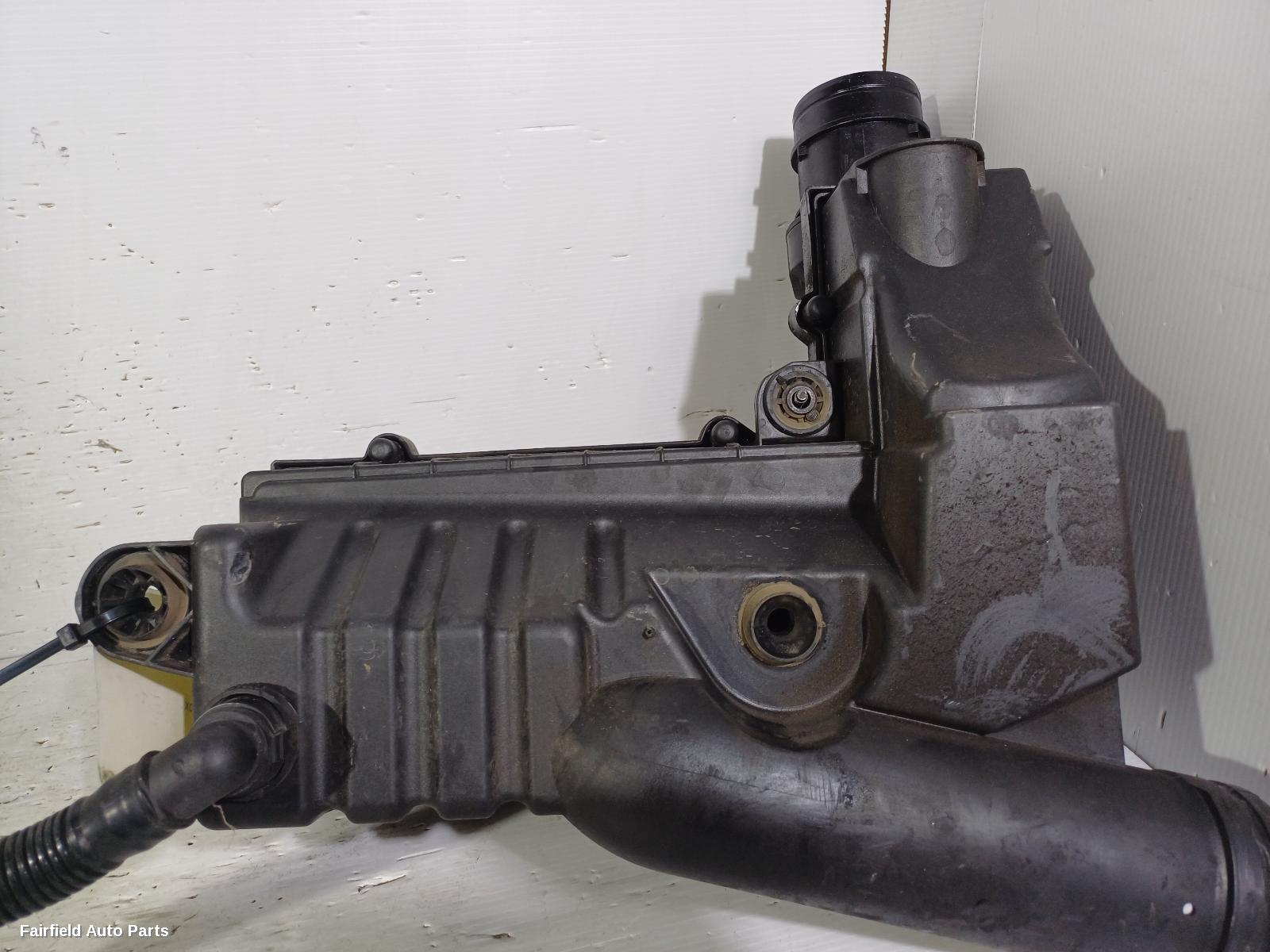 2010-2015 Volkswagen Caddy Air Cleaner Box