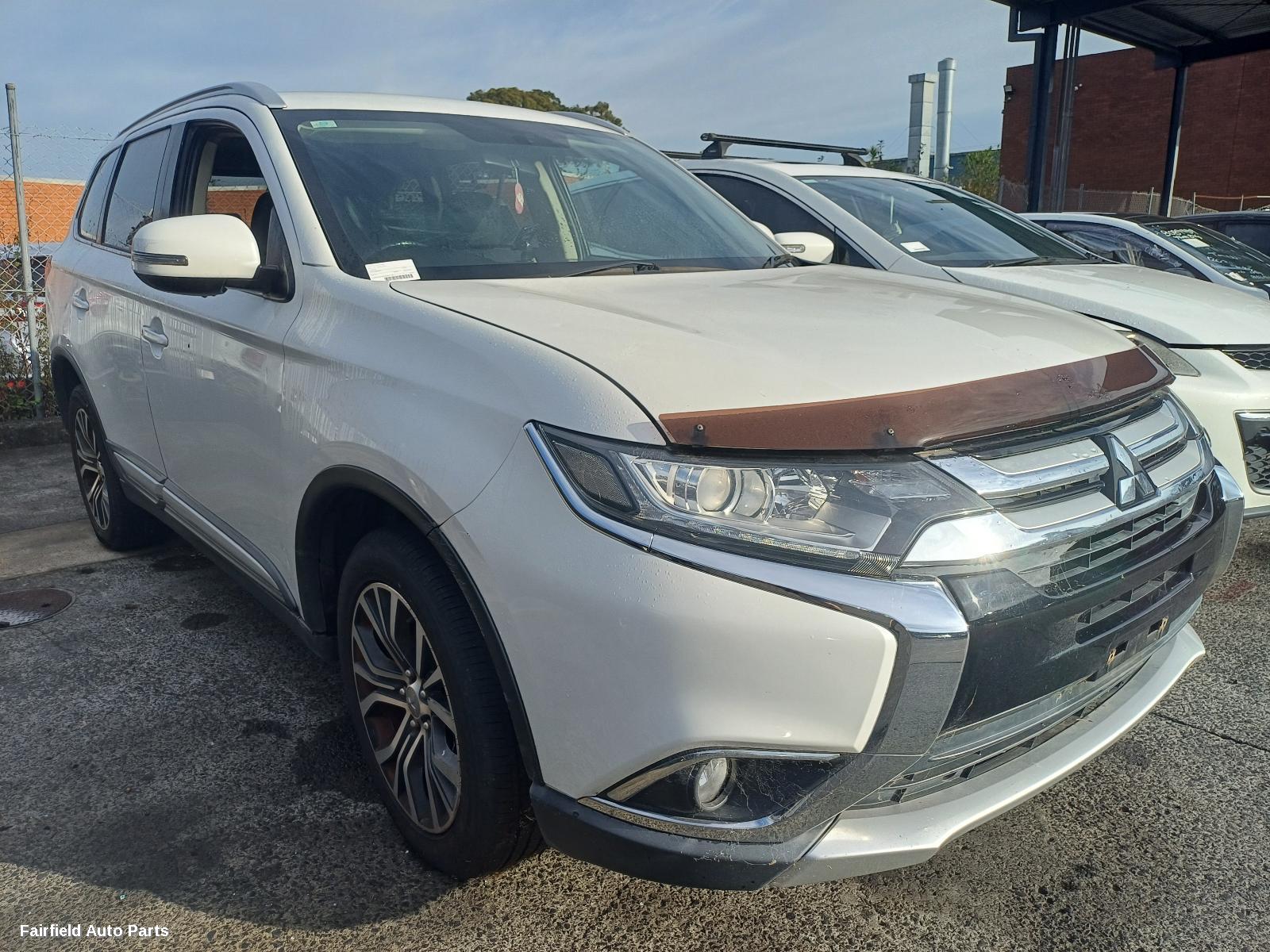 2015 Mitsubishi Outlander Right Front Door