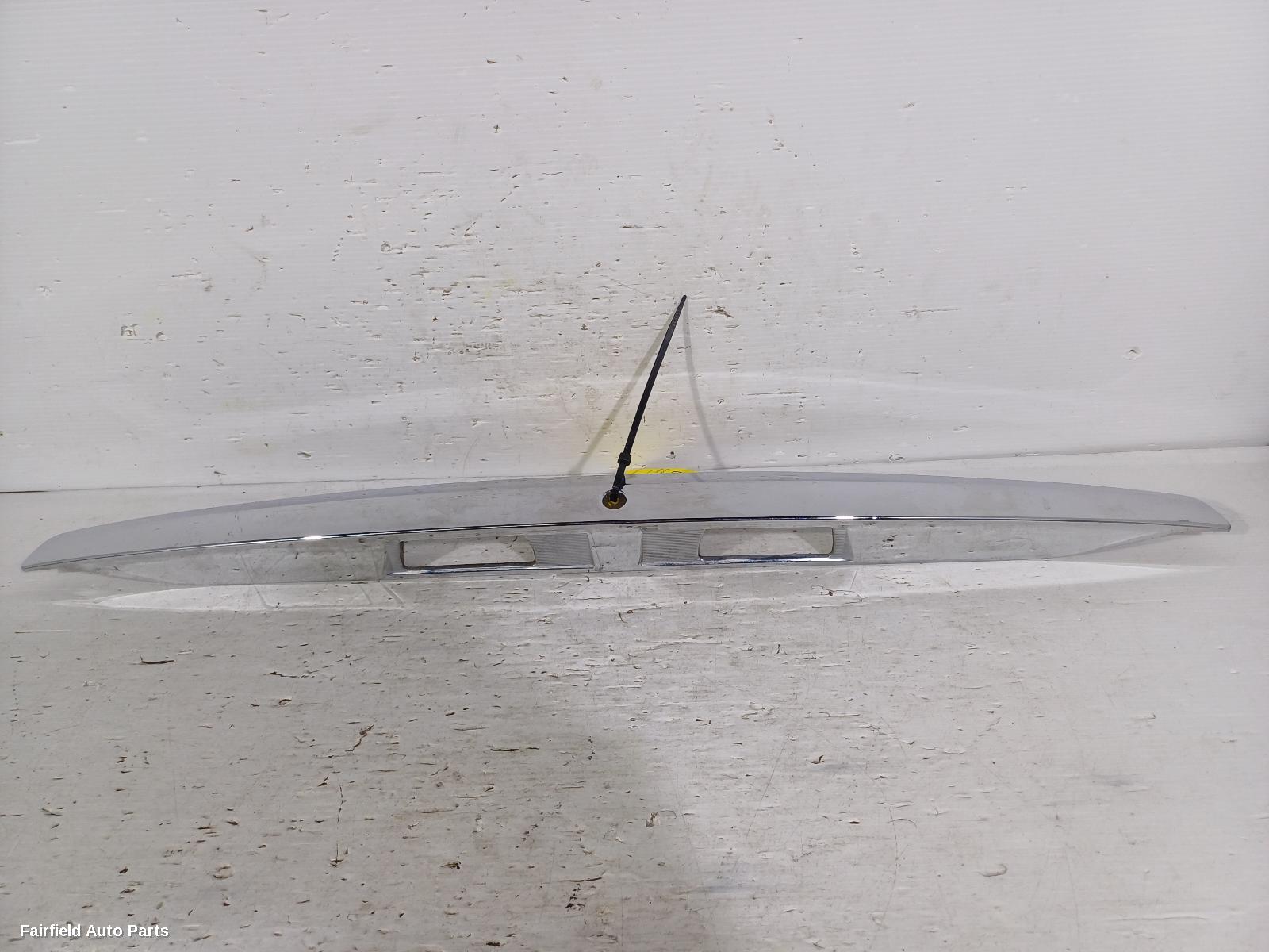 2003-2005 Nissan Pulsar Rear Garnish