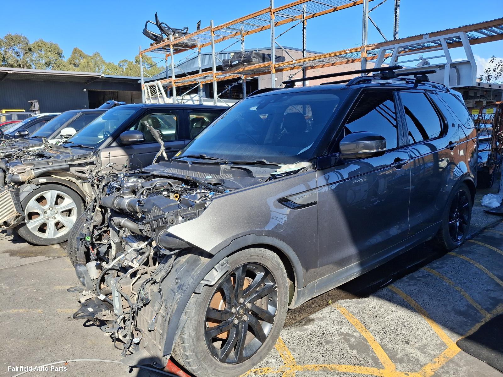 2019 Land Rover Discovery Right Taillight