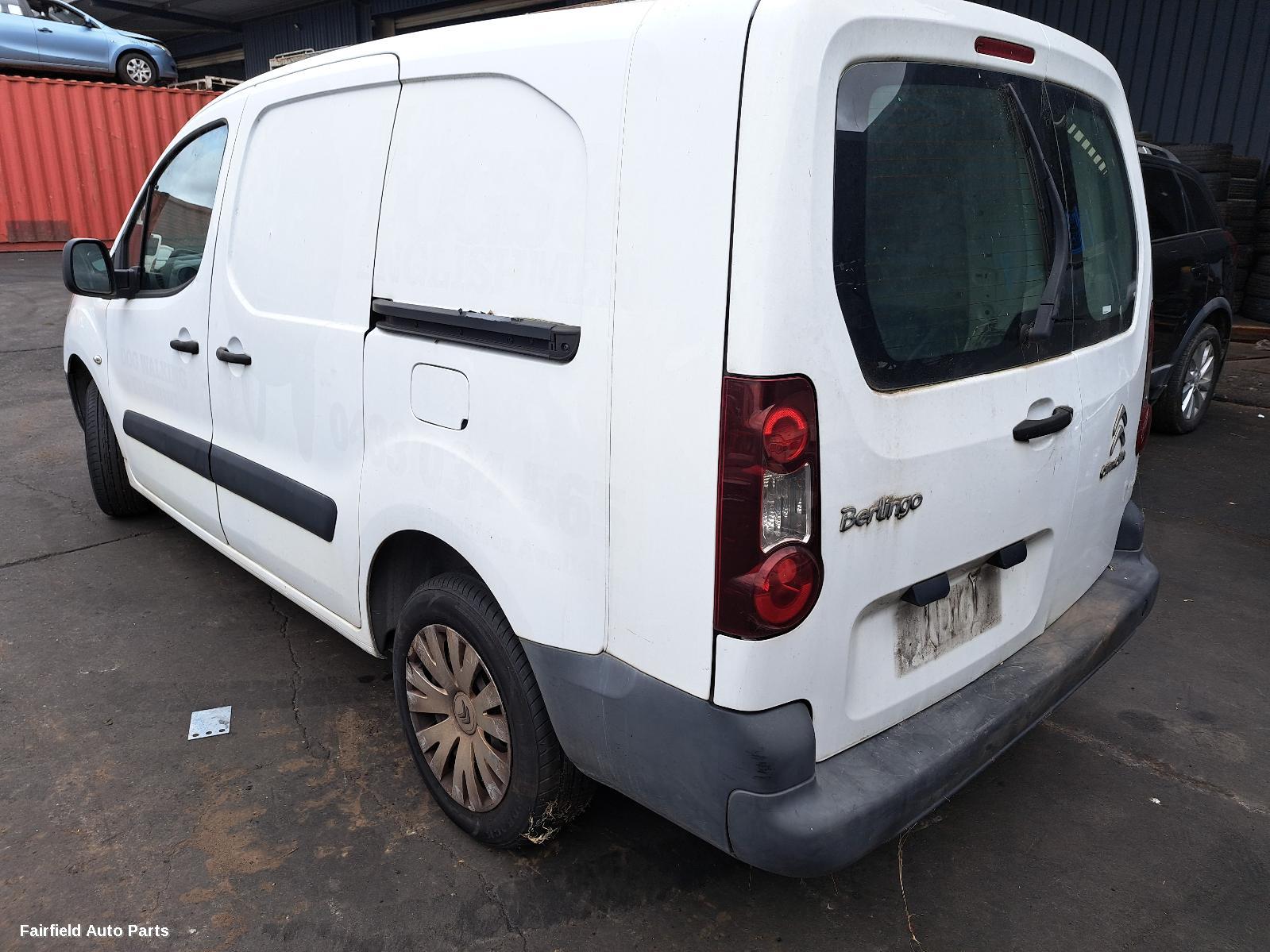 2016 Citroen Berlingo Left Front Door Window