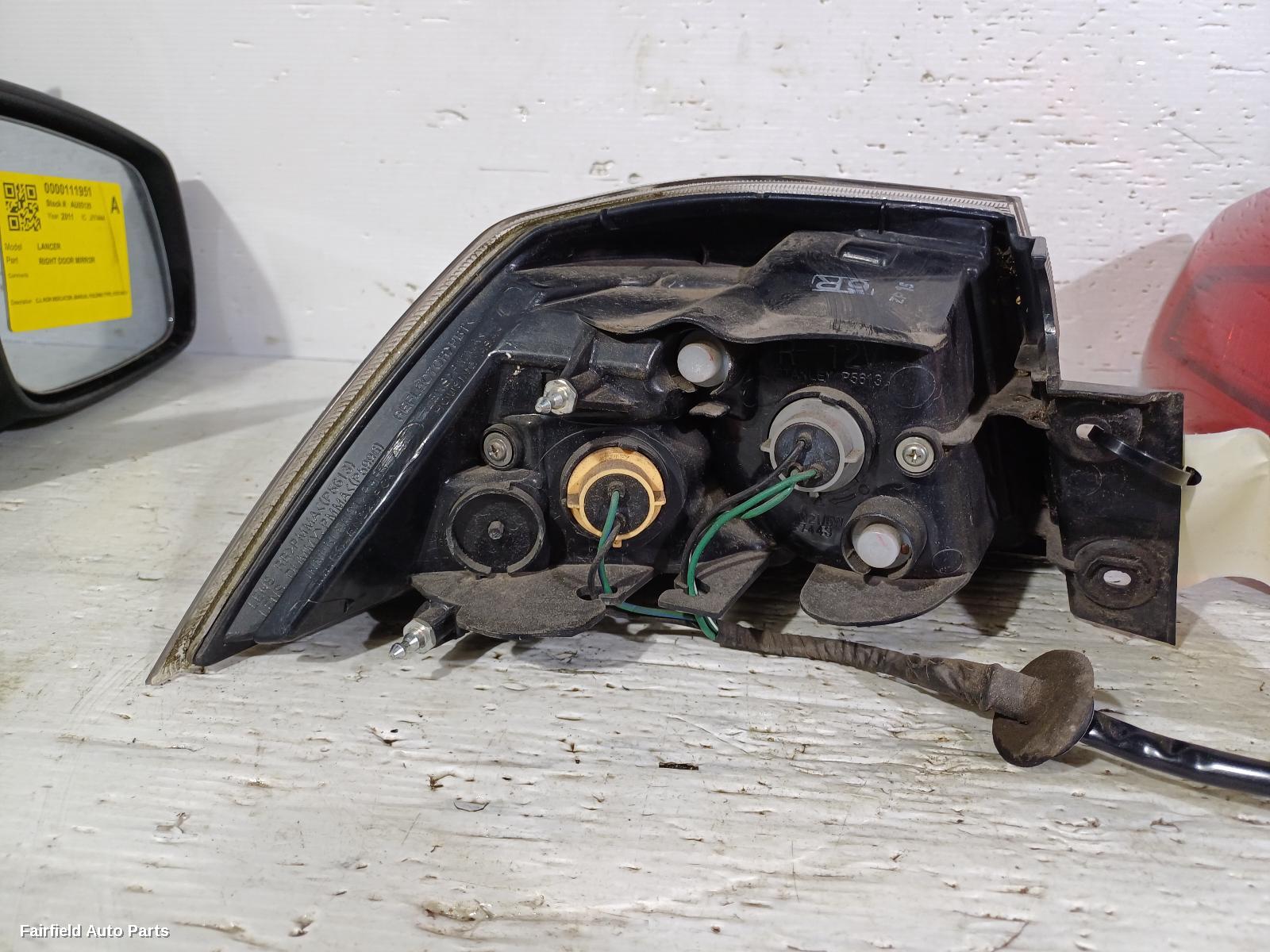 2007-2017 Mitsubishi Lancer Right Taillight