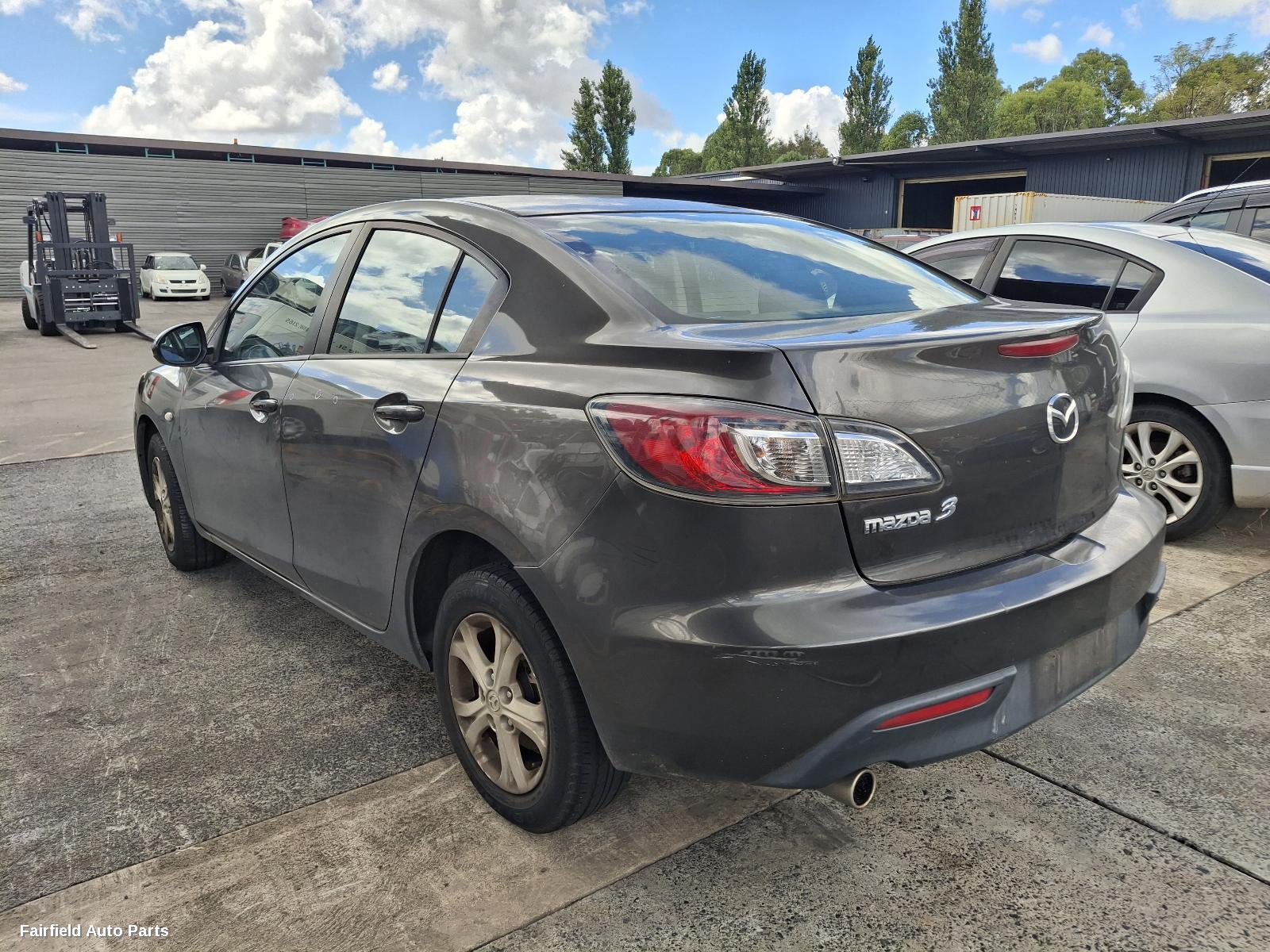 2009 Mazda 3 Left Taillight
