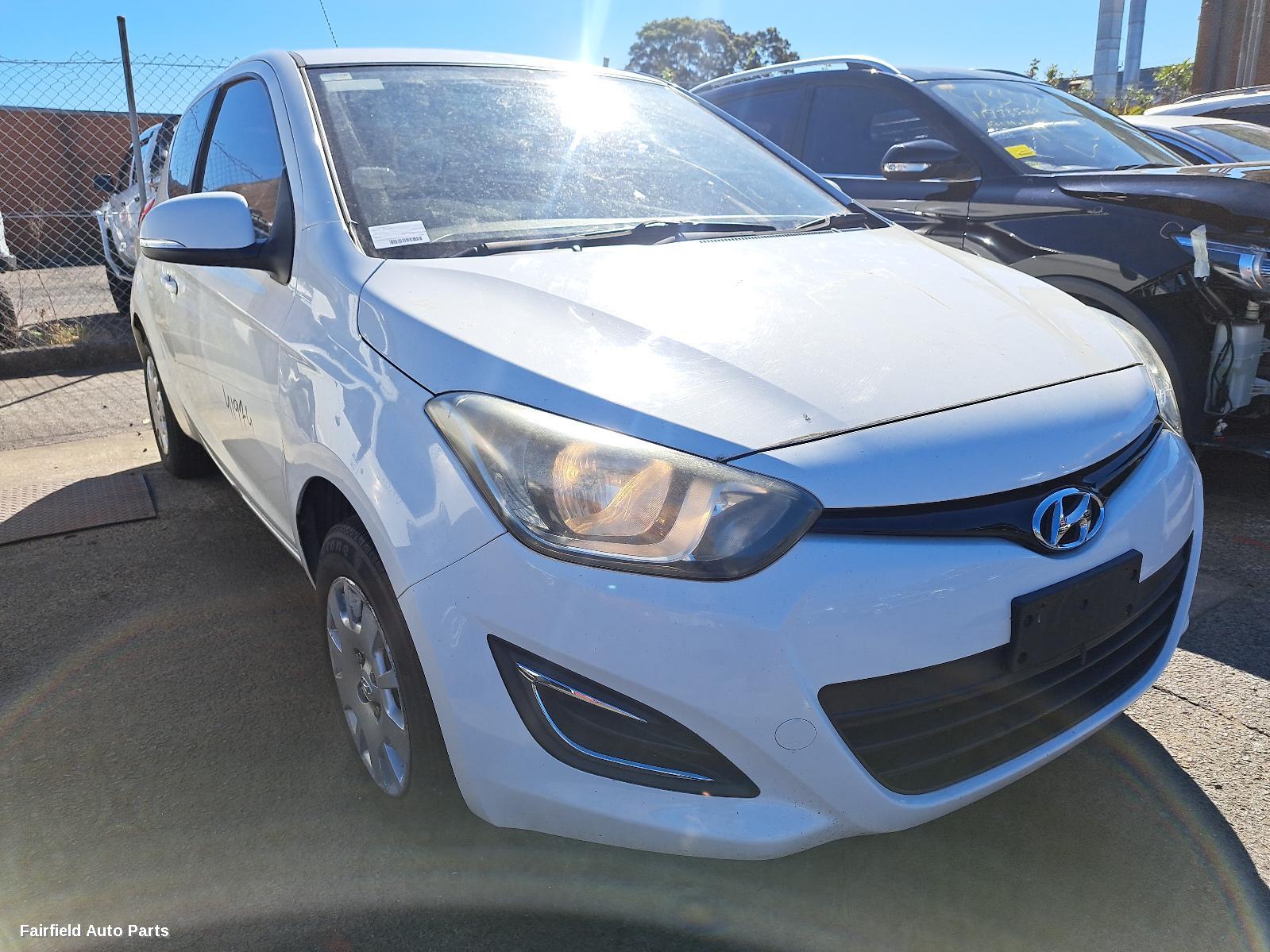 2013 Hyundai I20 Left Taillight