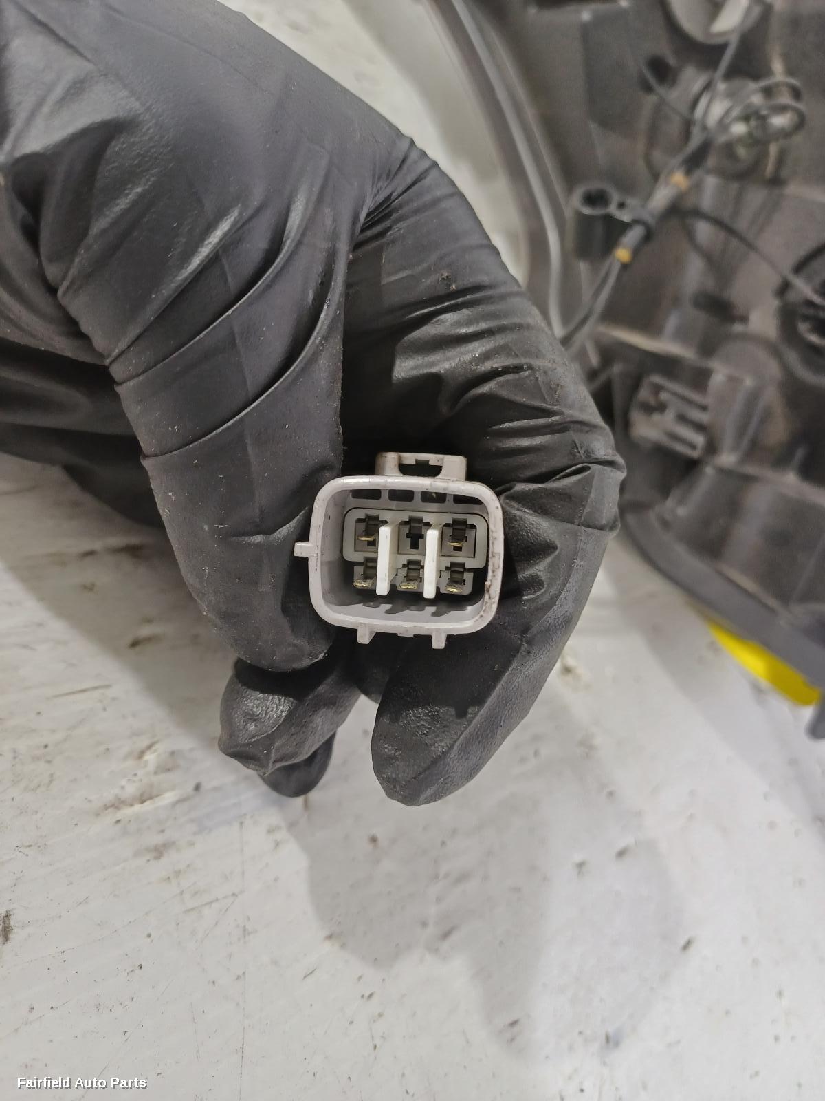 2015-2017 Toyota Camry Right Indicator Fog Side