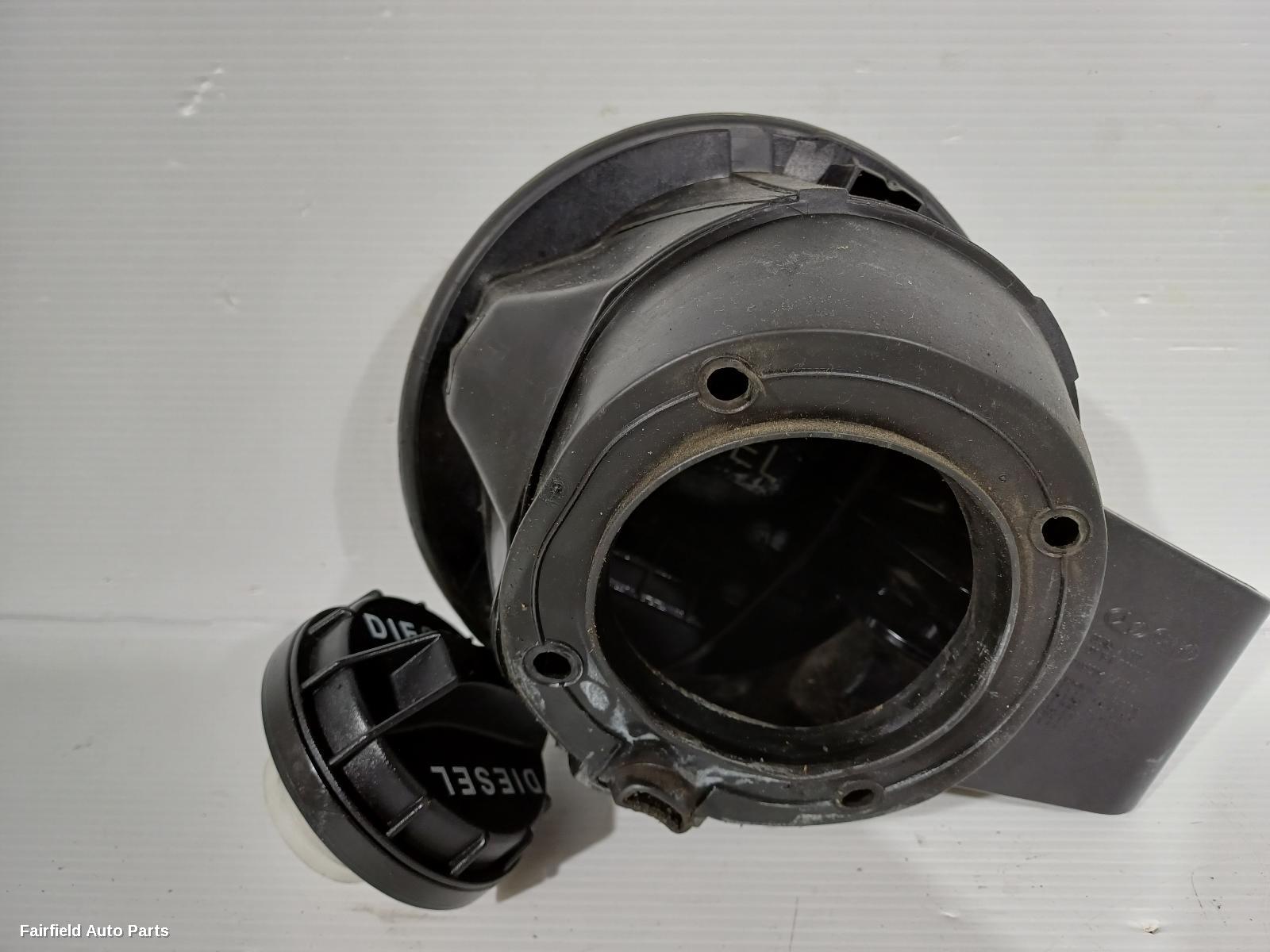 2012-2018 Hyundai Santa Fe Fuel Door Filler