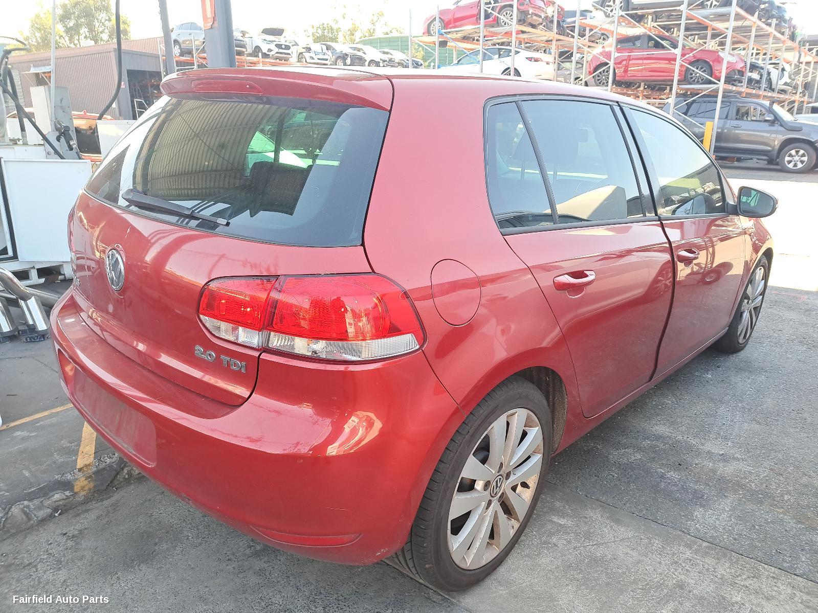 2009 Volkswagen Golf Right Taillight
