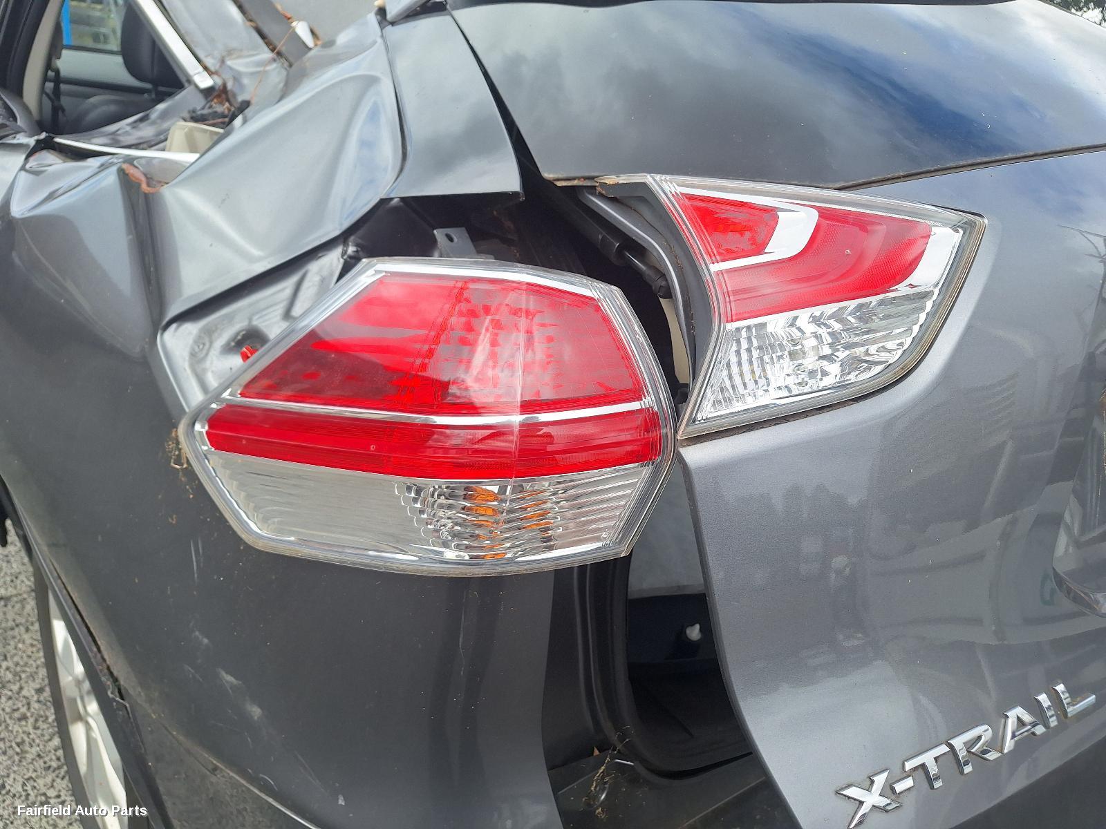 2016 Nissan Xtrail Right Door Mirror