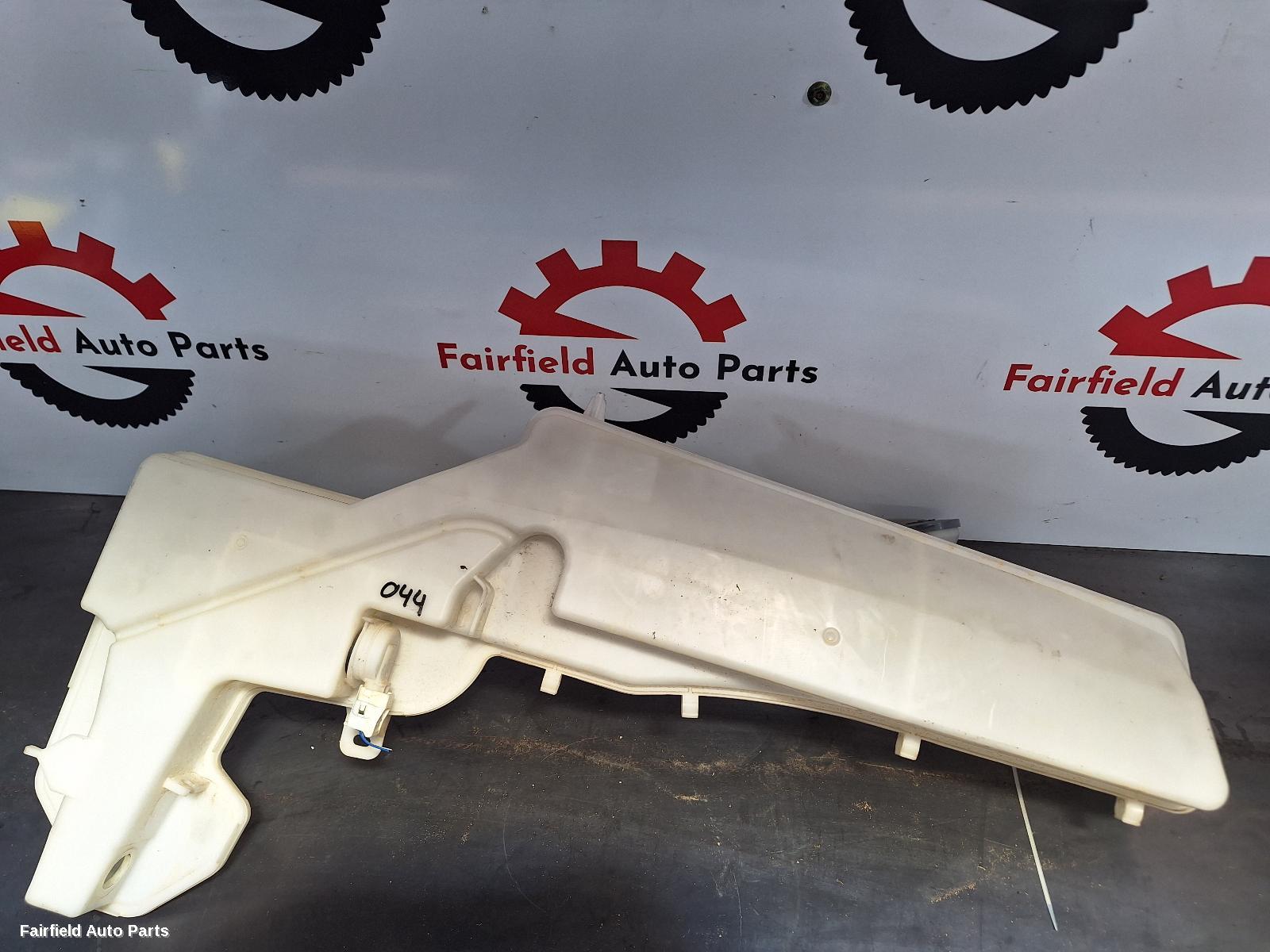 2018-2020 Mercedes X Class Washer Bottle