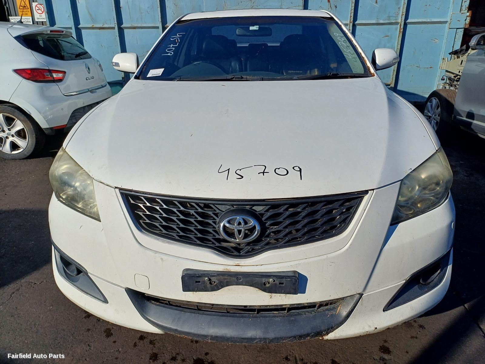 2006 Toyota Aurion Left Taillight