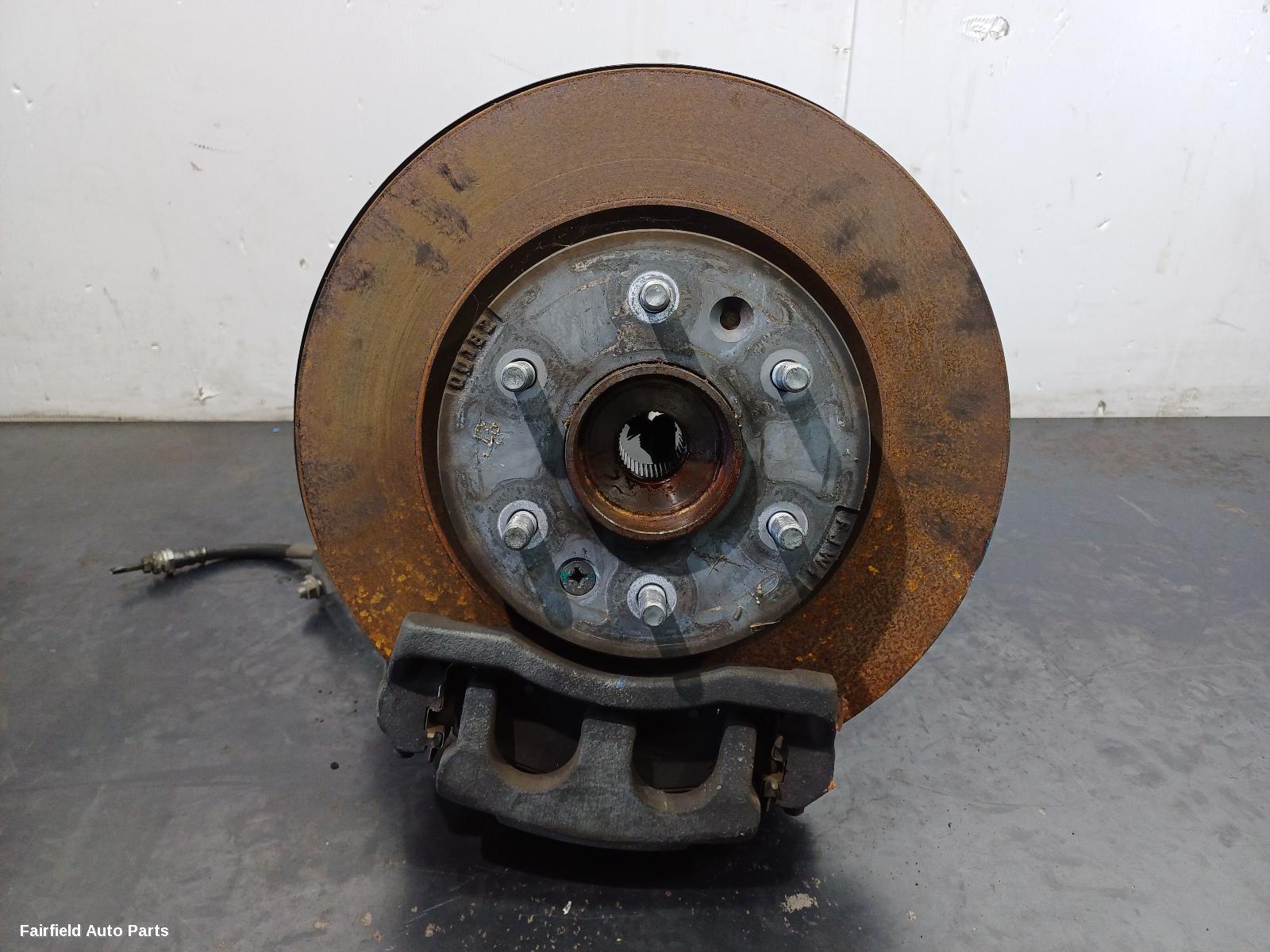 2017-2025 Ldv D90 Right Front Hub Assembly
