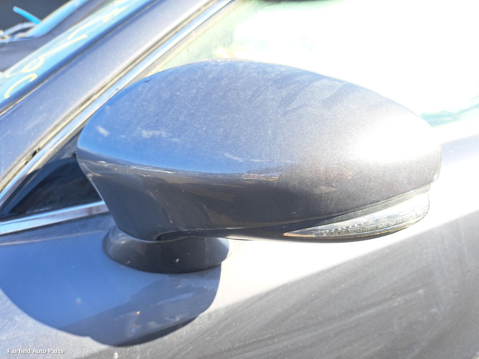2015 Lexus Is Series Left Rear Door Sliding