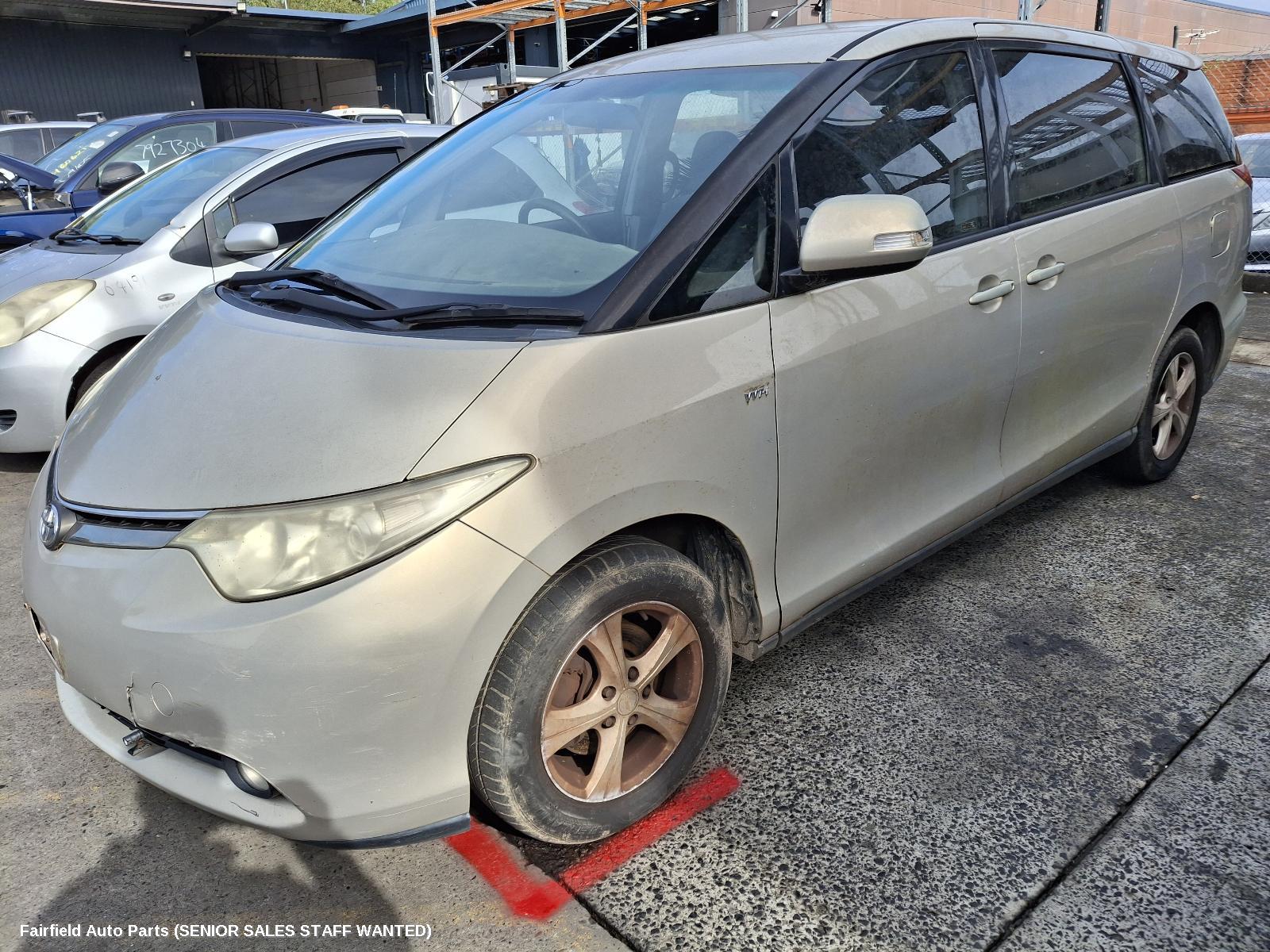 2006 Toyota Tarago Left Headlamp
