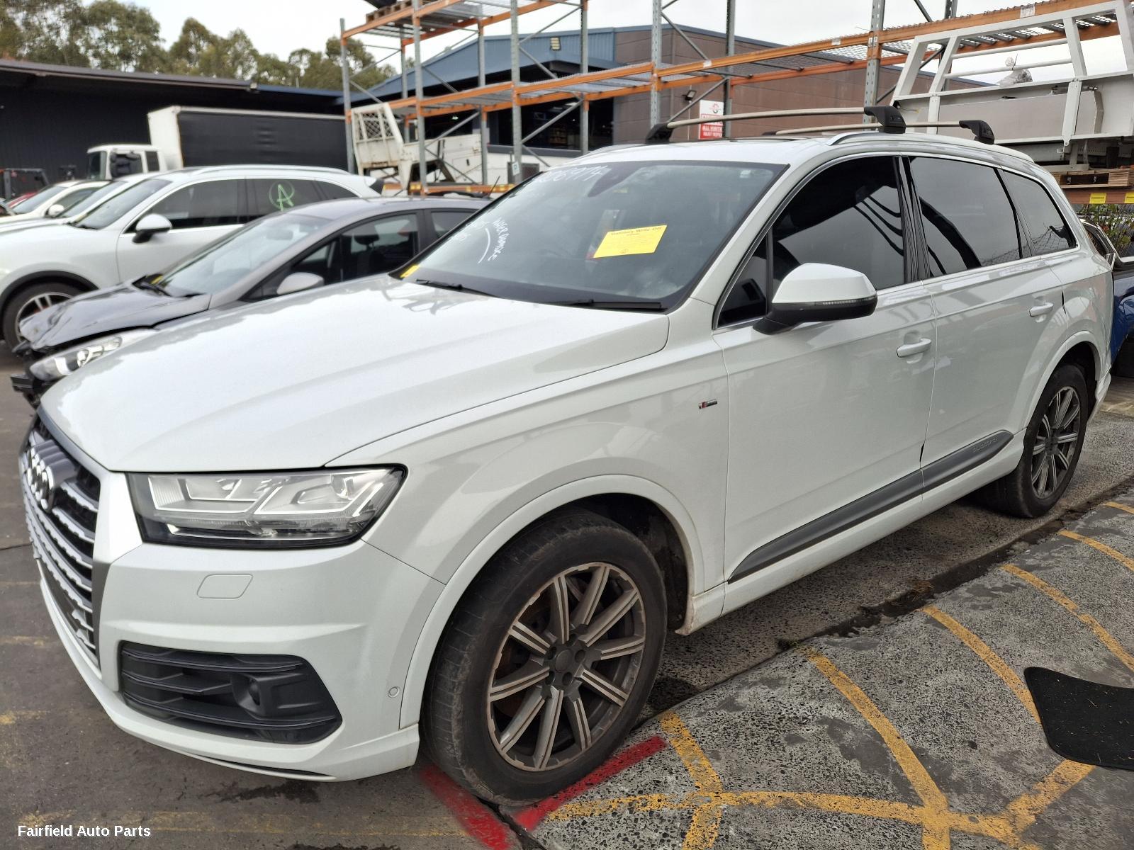 2017 Audi Q7 Right Taillight