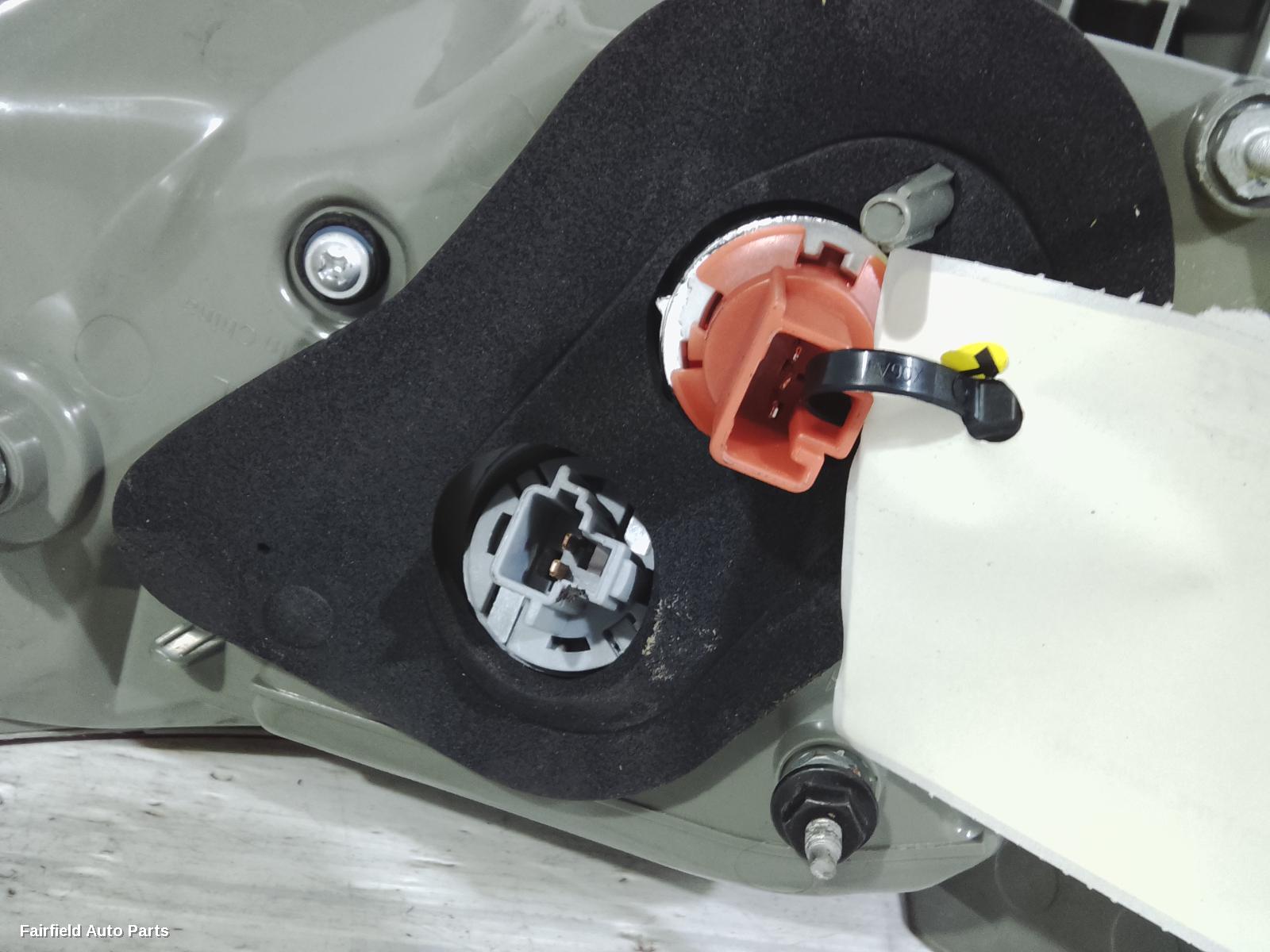 2015-2017 Toyota Camry Left Taillight