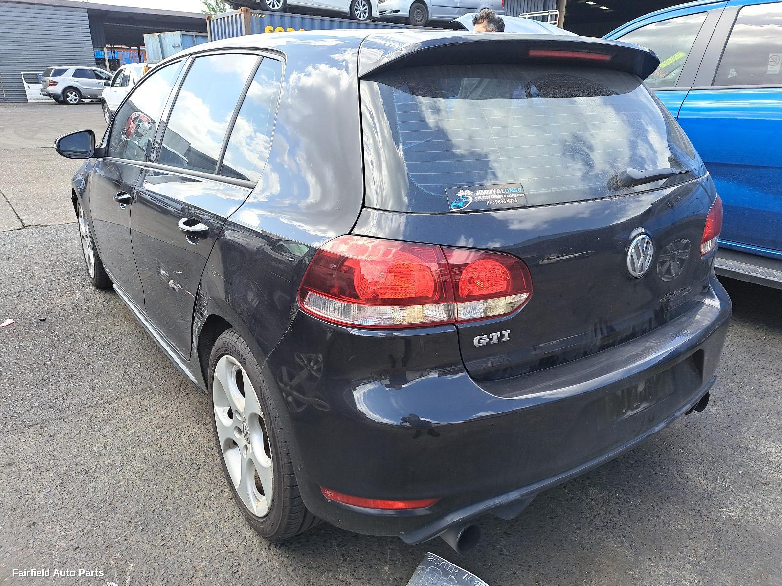 2013 Volkswagen Golf Right Headlamp