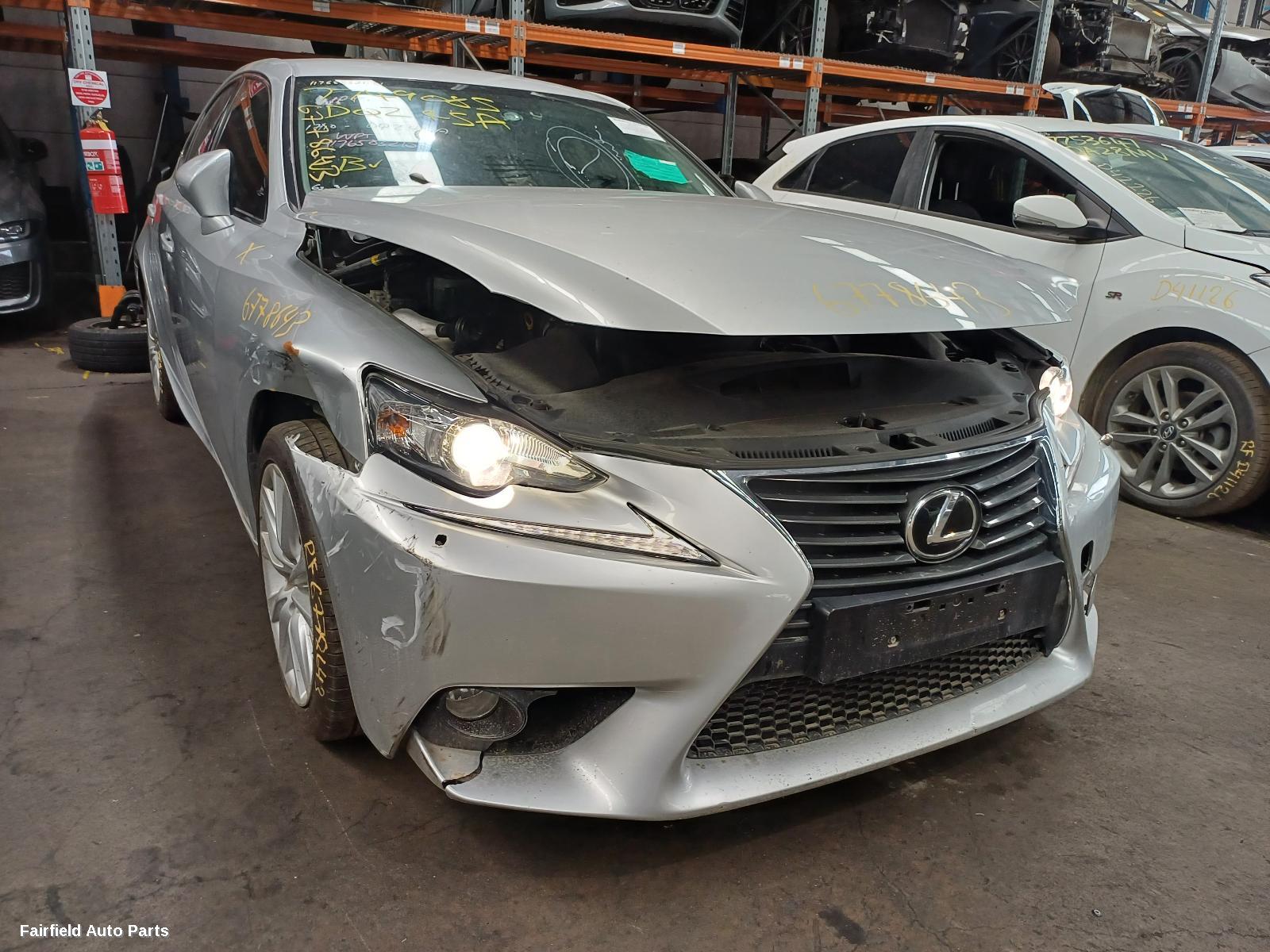 2013 Lexus Is Series Left Indicator Fog Side
