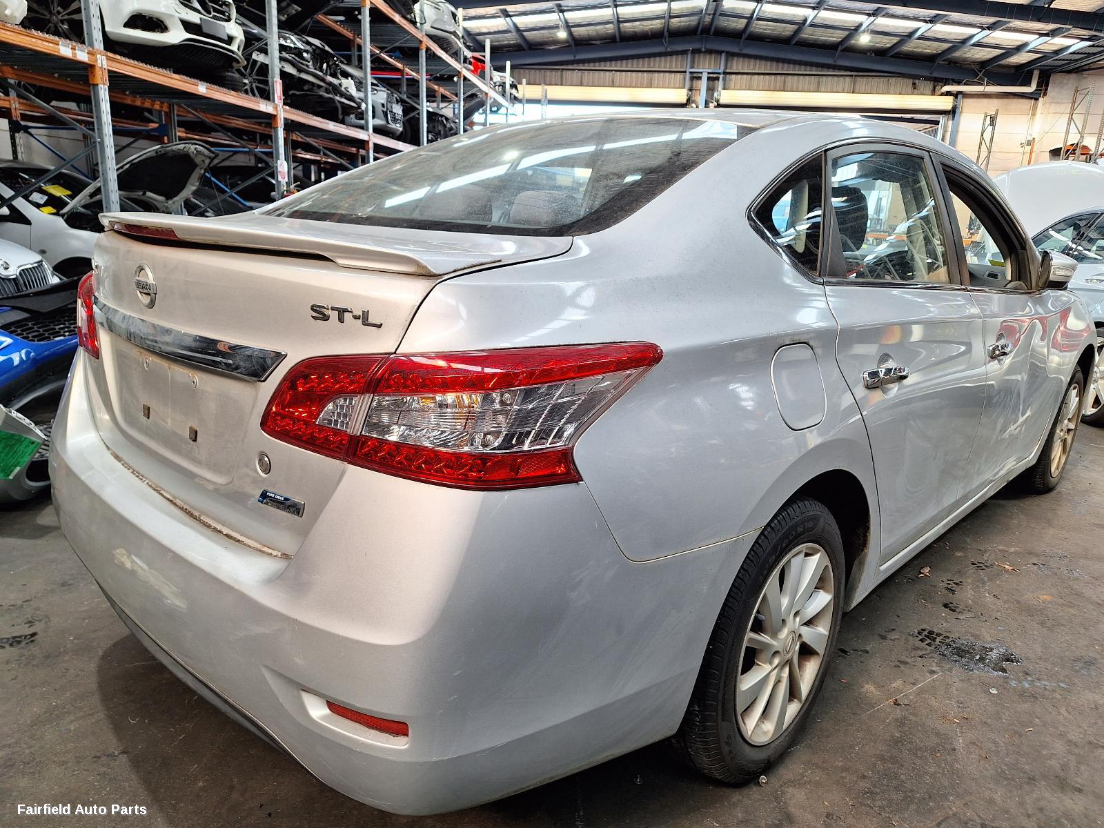 2013 Nissan Pulsar Sunvisor