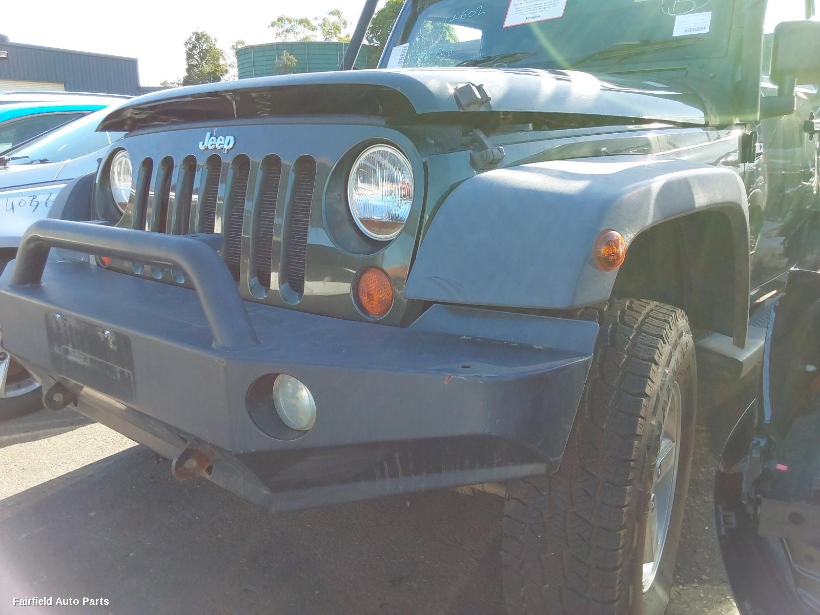 2007 Jeep Wrangler Left Front Door