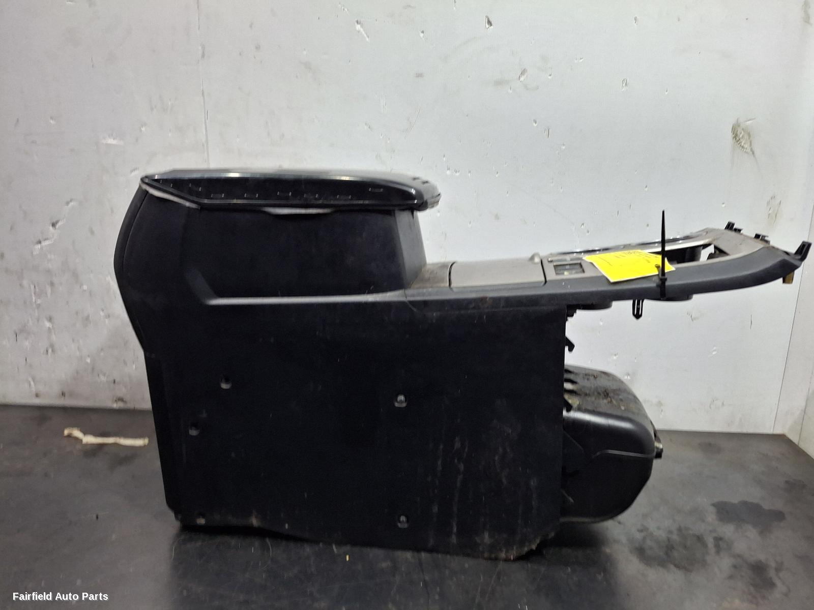 2007-2014 Toyota Kluger Console