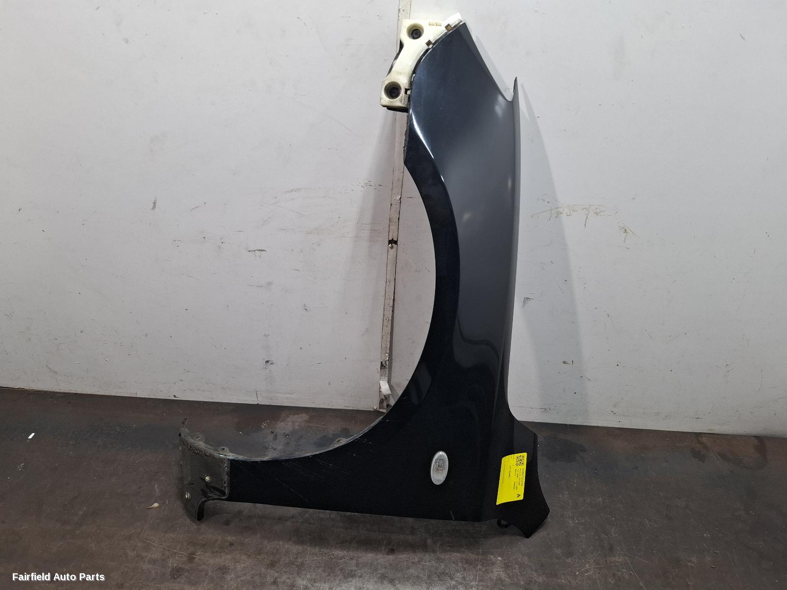 2006-2009 Mazda 3 Left Guard