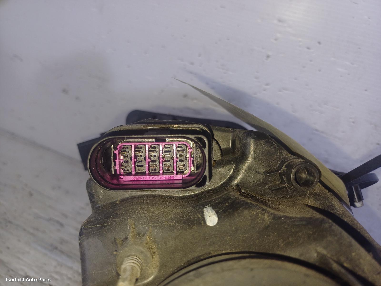 2010-2014 Volkswagen Polo Right Headlamp