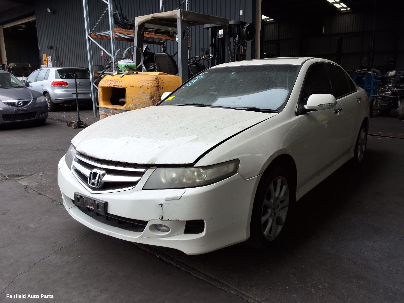 2006 Honda Accord Left Rear Door Sliding