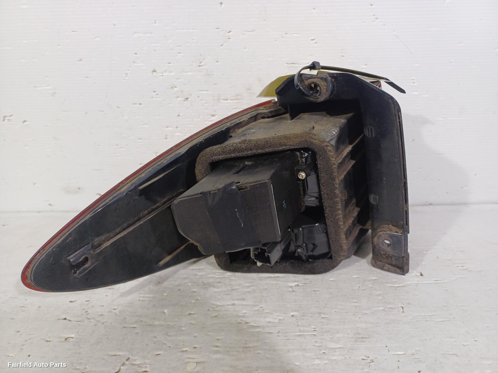 2003 Toyota Estima Right Taillight