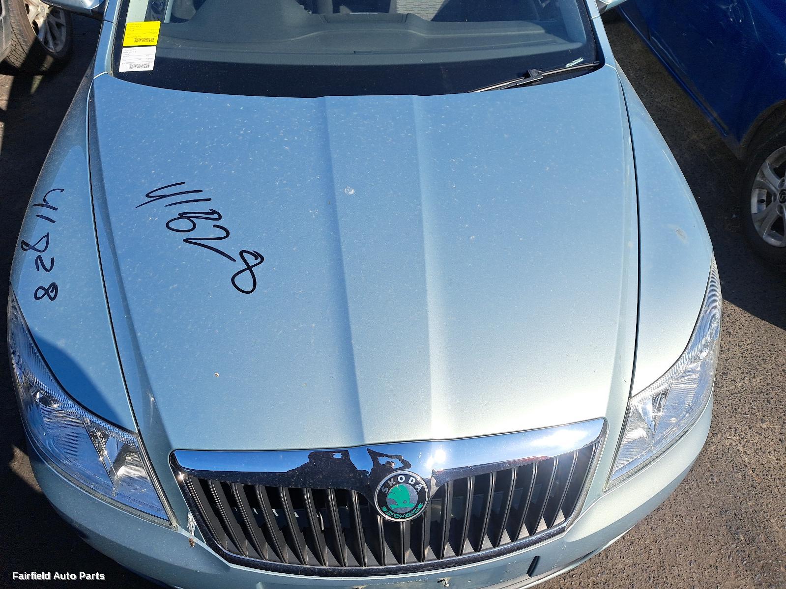 2012 Skoda Octavia Right Front Door