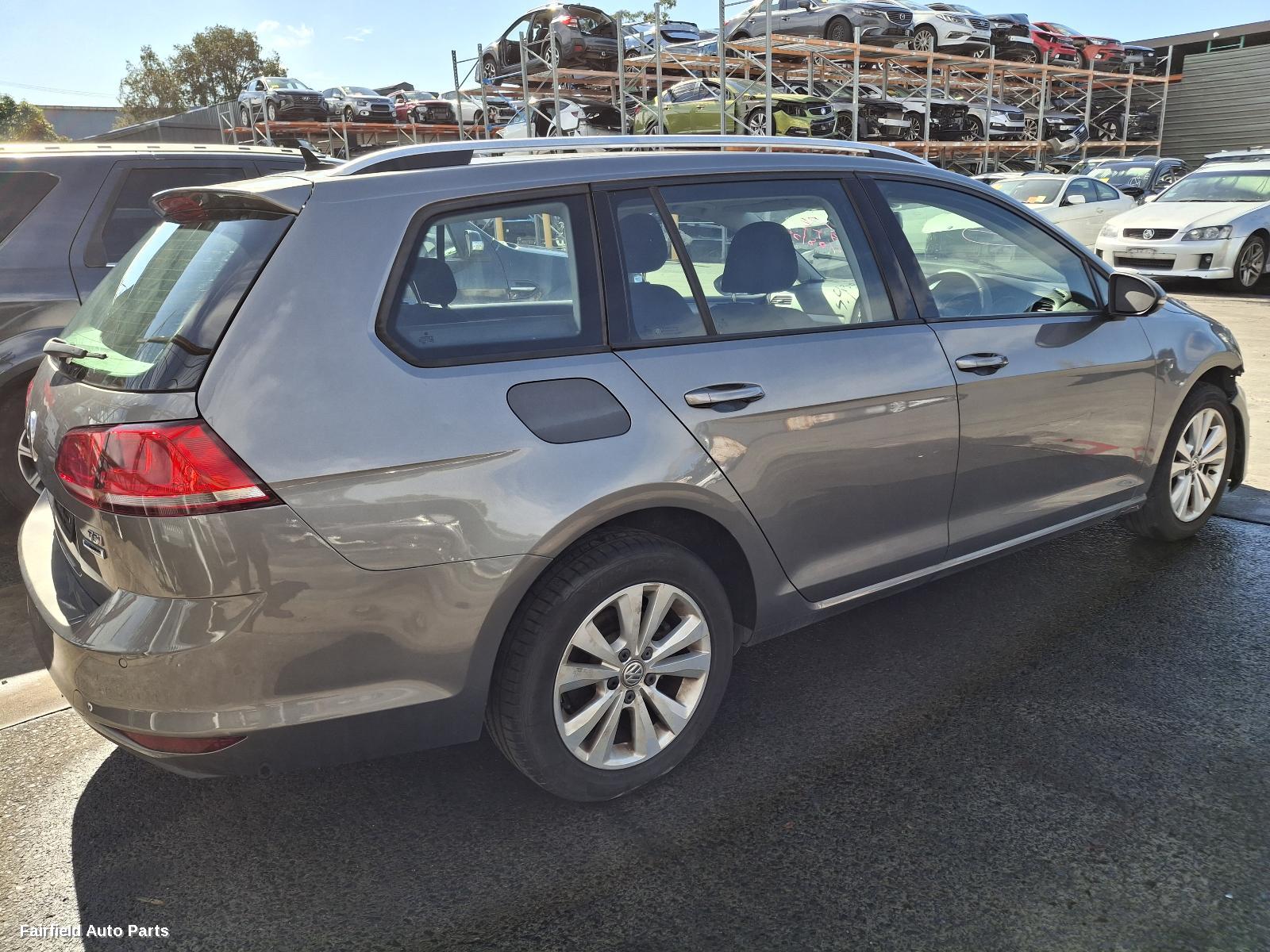 2016 Volkswagen Golf Left Taillight