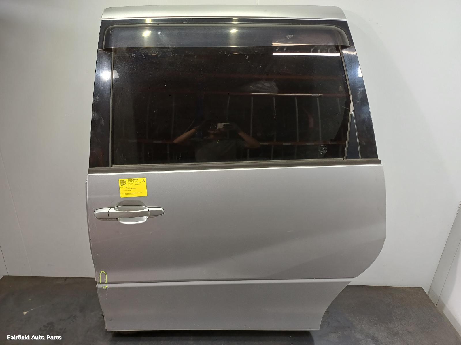 2000-2006 Toyota Estima Left Rear Door Sliding