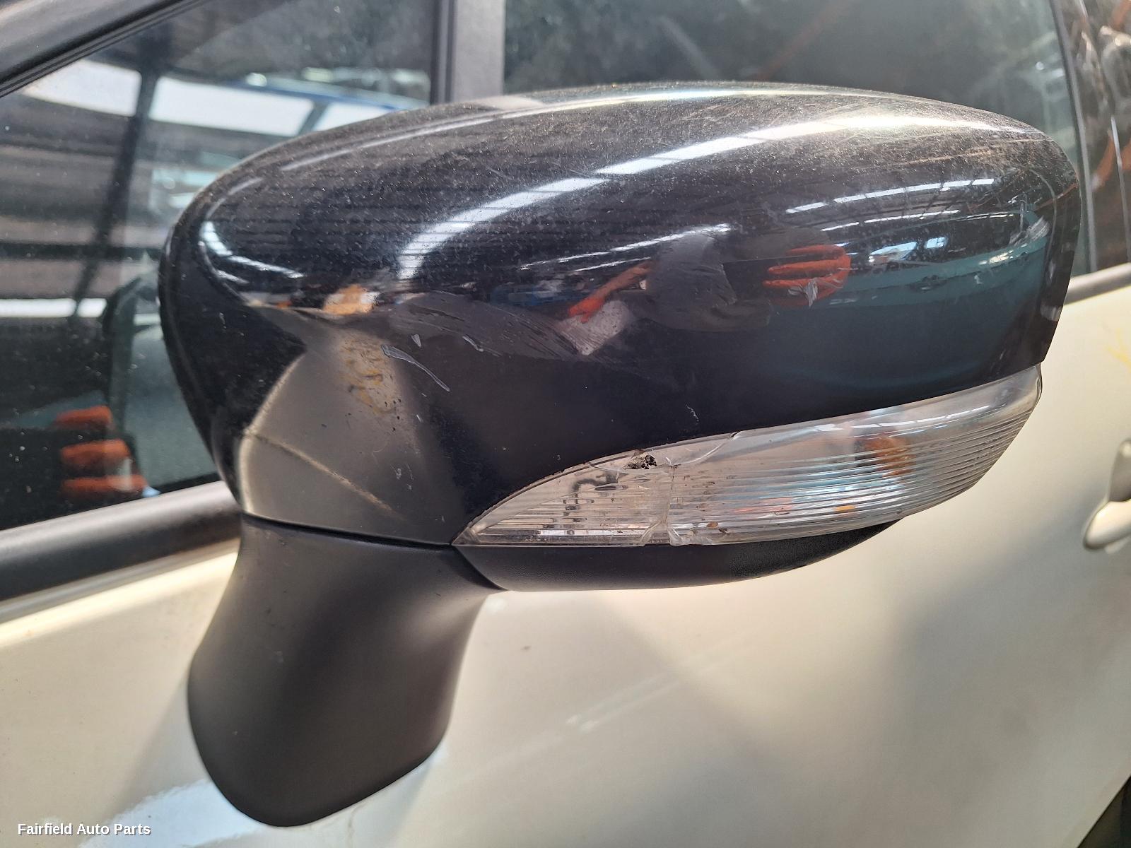 2015 Renault Captur Right Headlamp