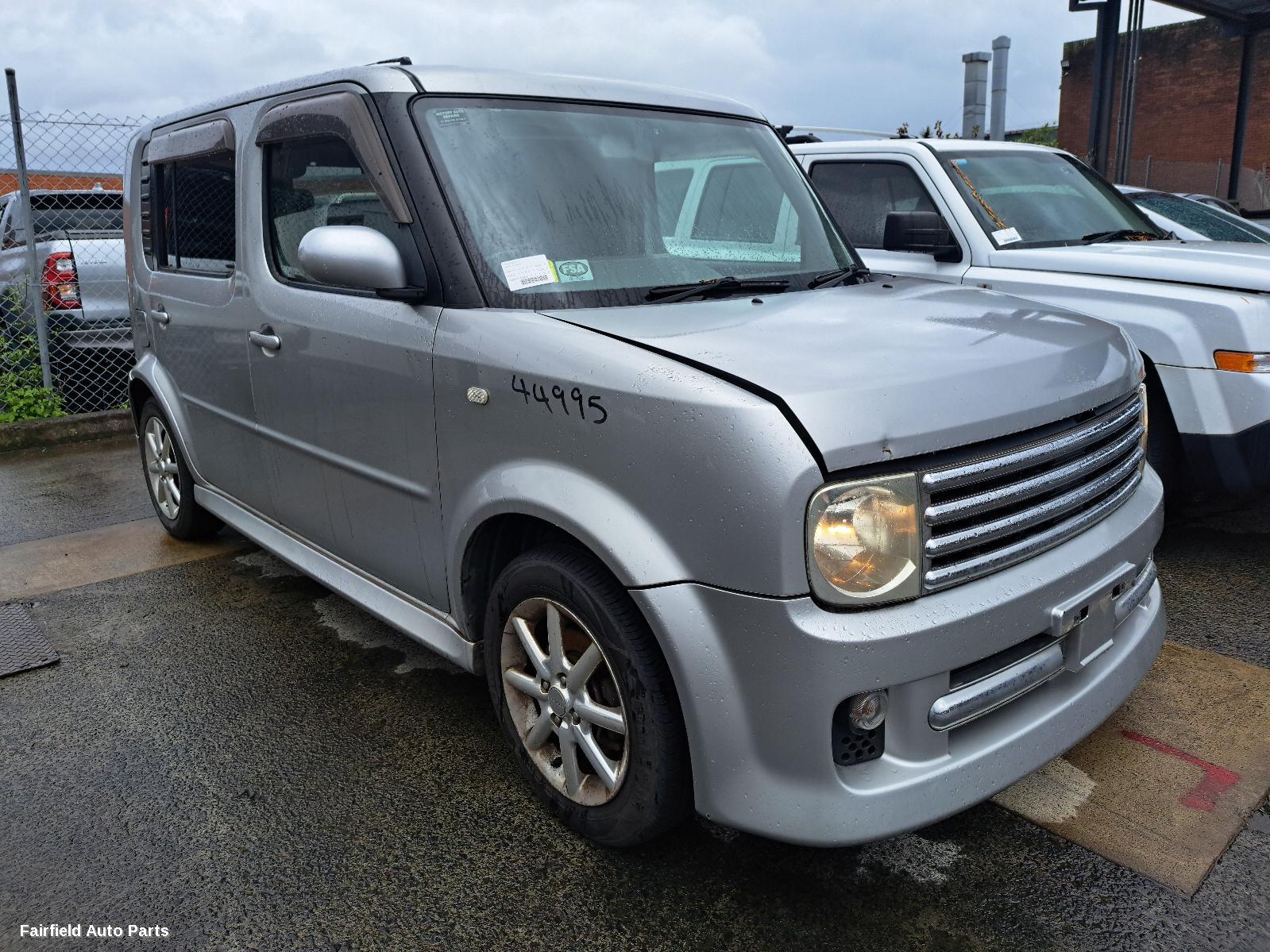 2003 Nissan Cube Left Rear Door Sliding