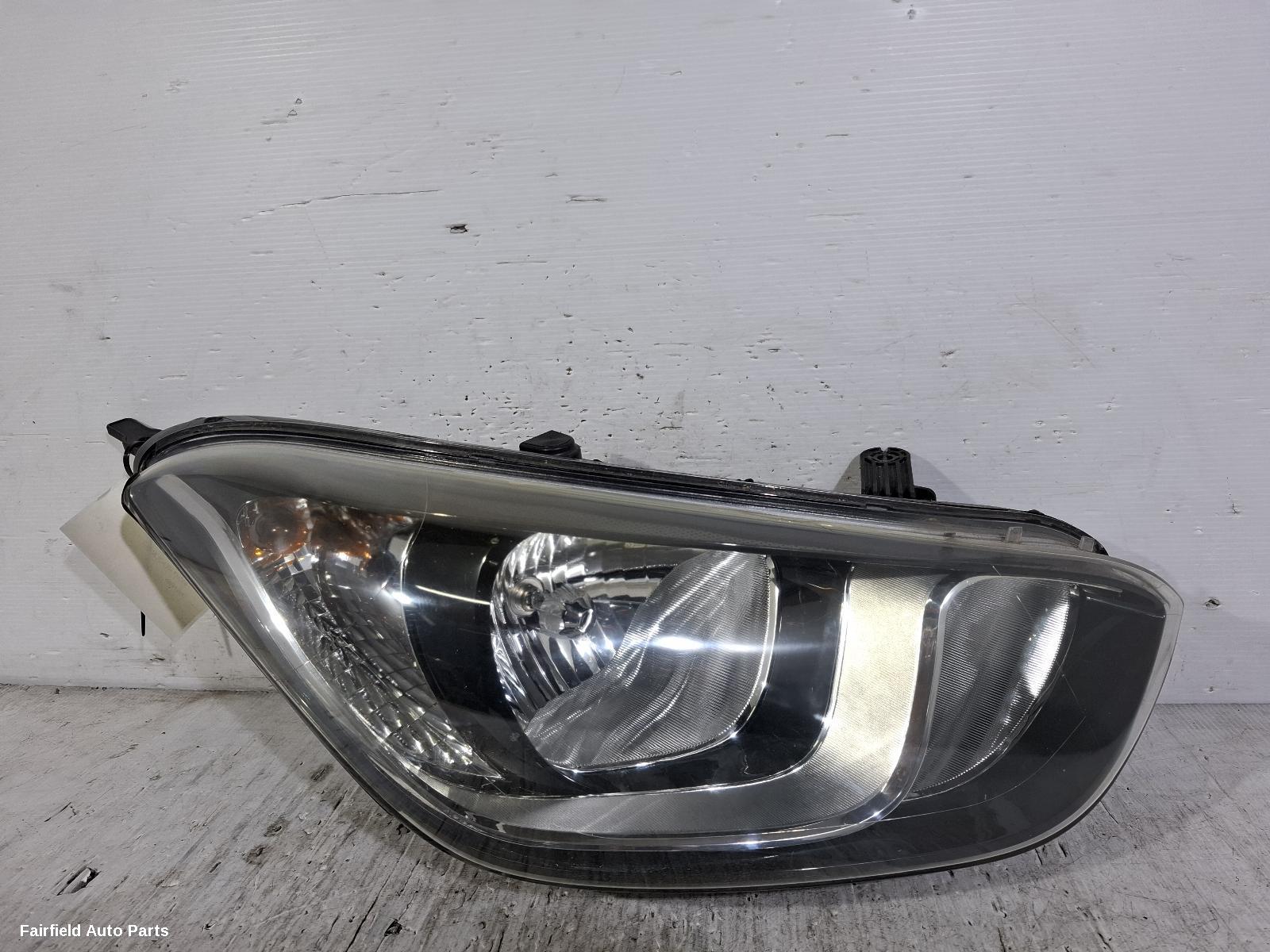 2010-2012 Hyundai I20 Right Headlamp