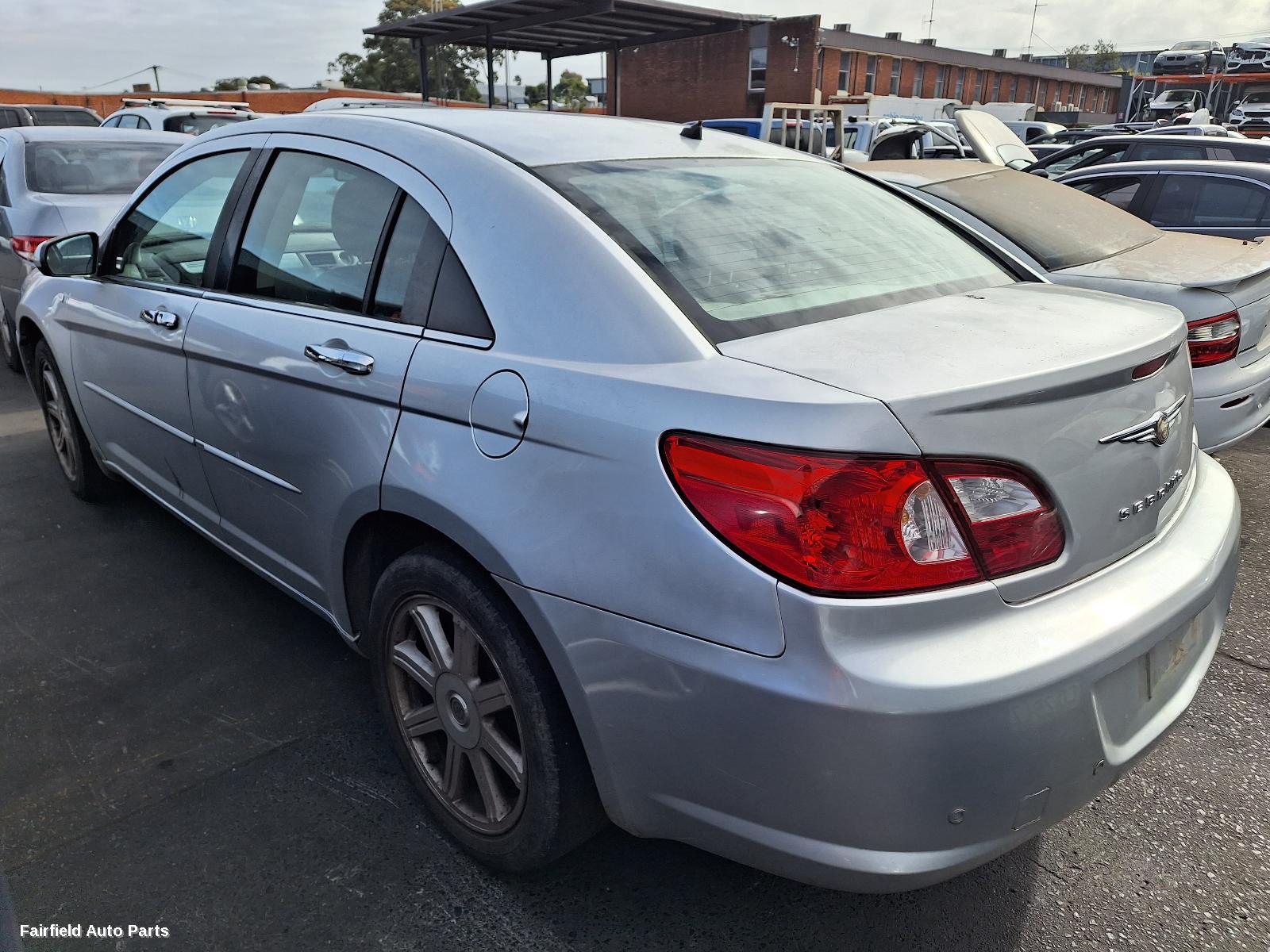2009 Chrysler Sebring Left Taillight