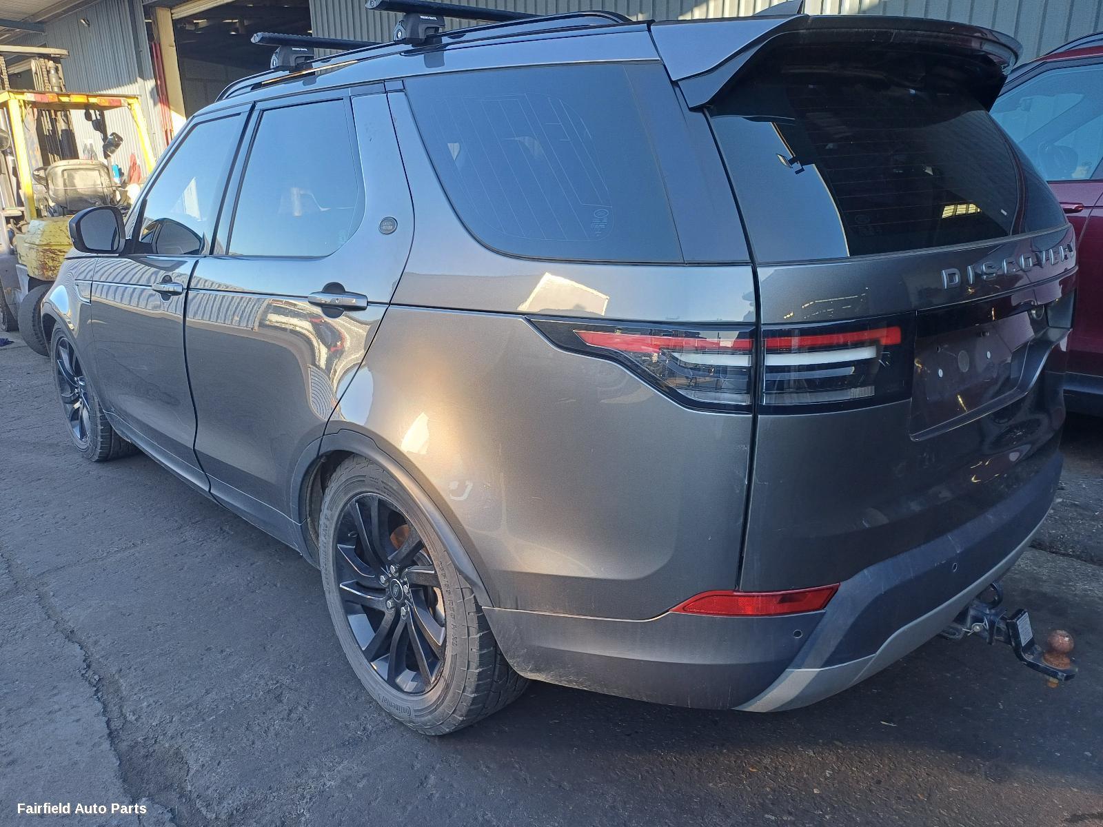 2019 Land Rover Discovery Right Guard