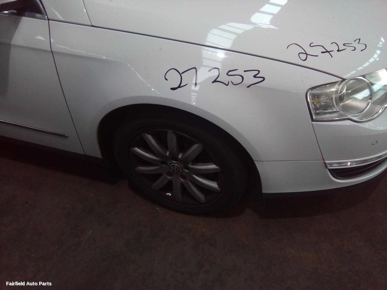 2006-2010 Volkswagen Passat Left Front Door