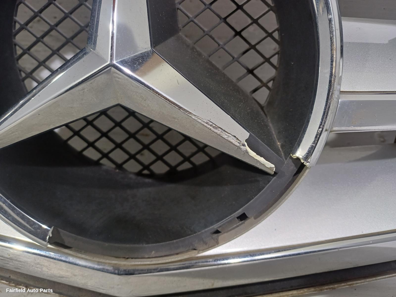 2011-2014 Mercedes C Class Grille