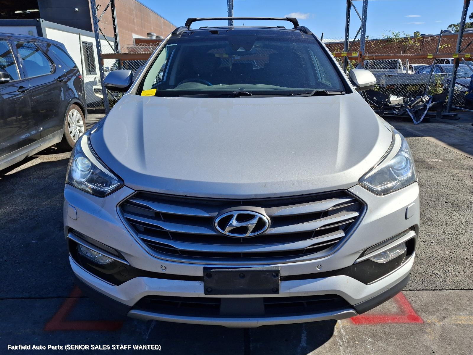 2016 Hyundai Santa Fe Right Front Door
