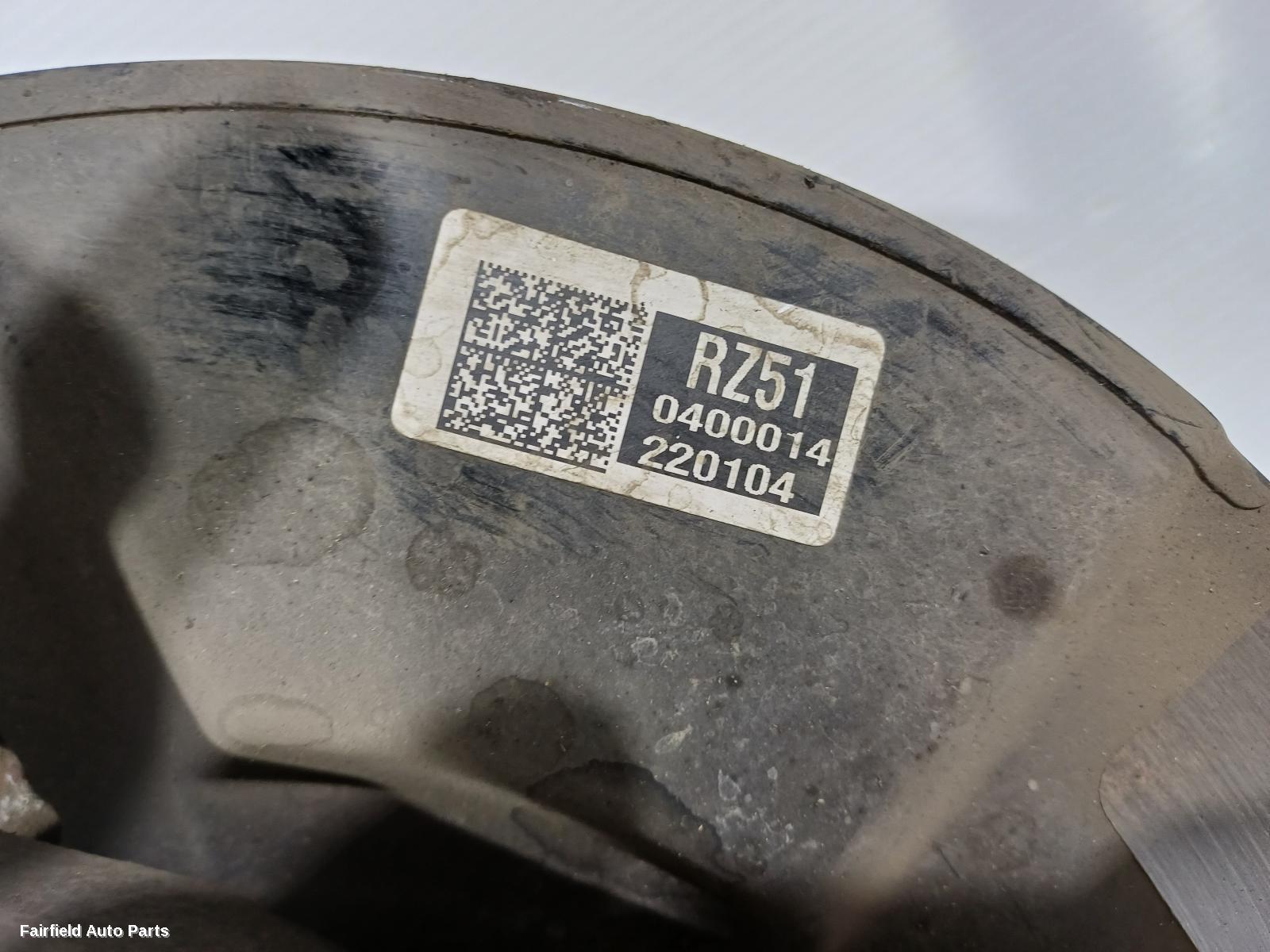 2020-2026 Kia Stonic Right Front Hub Assembly