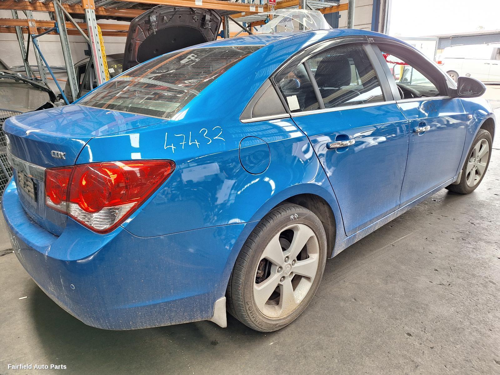 2010 Holden Cruze Left Front Window Reg Motor