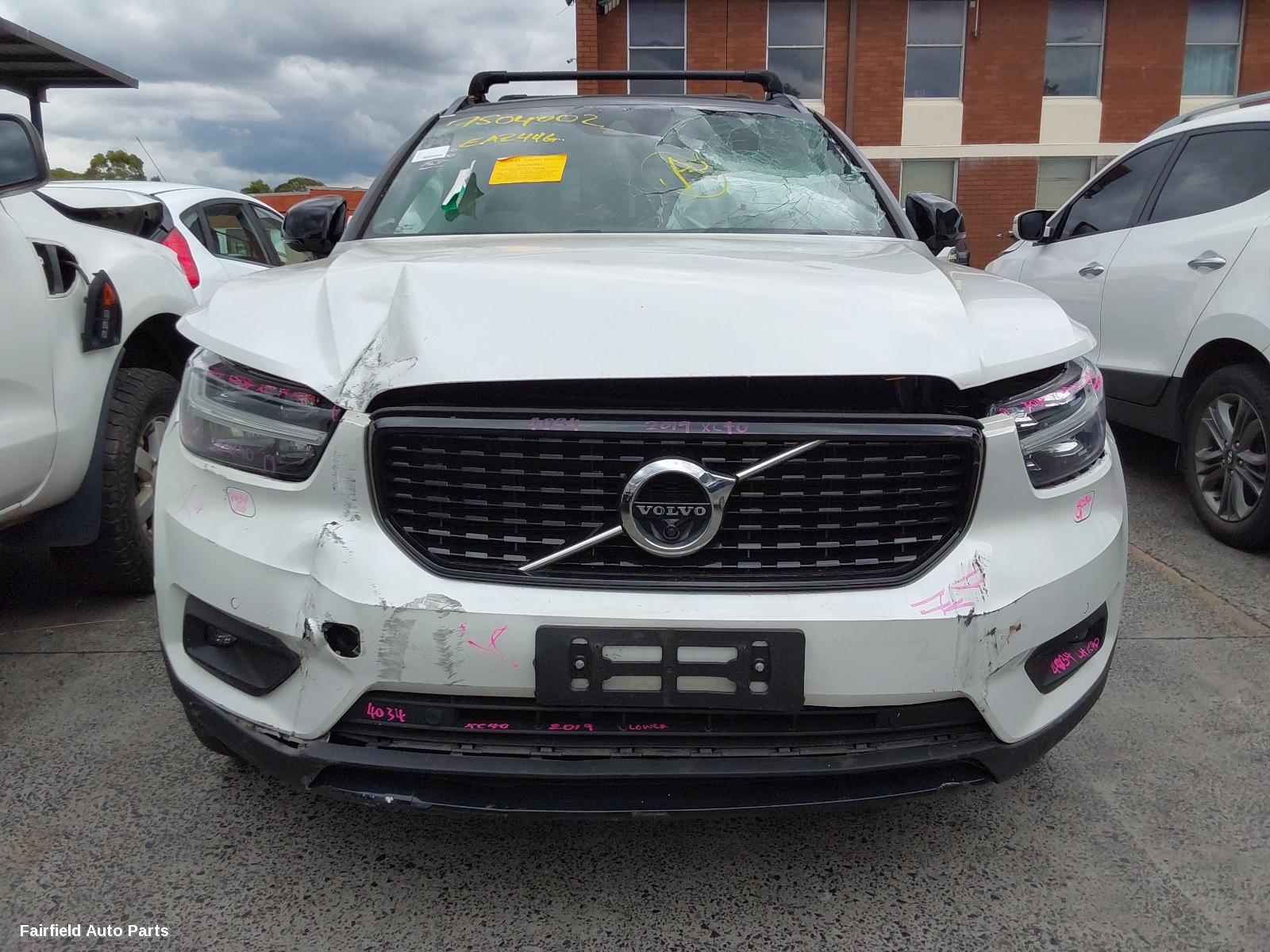 2019 Volvo Xc40 Left Headlamp
