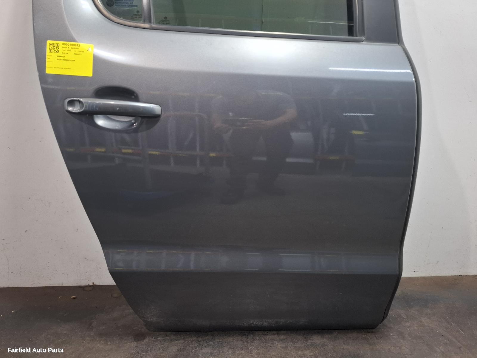 2010-2022 Volkswagen Amarok Right Rear Door Sliding