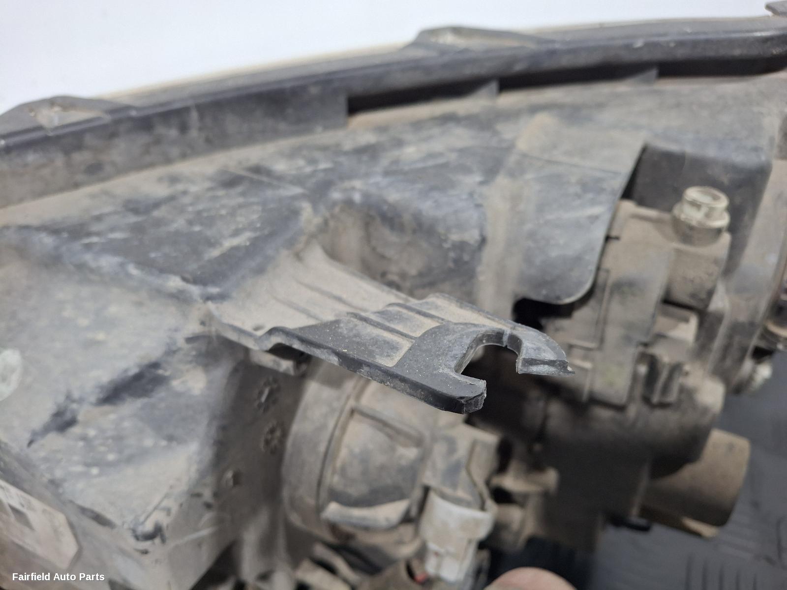 2013-2017 Nissan Qashqai Right Headlamp