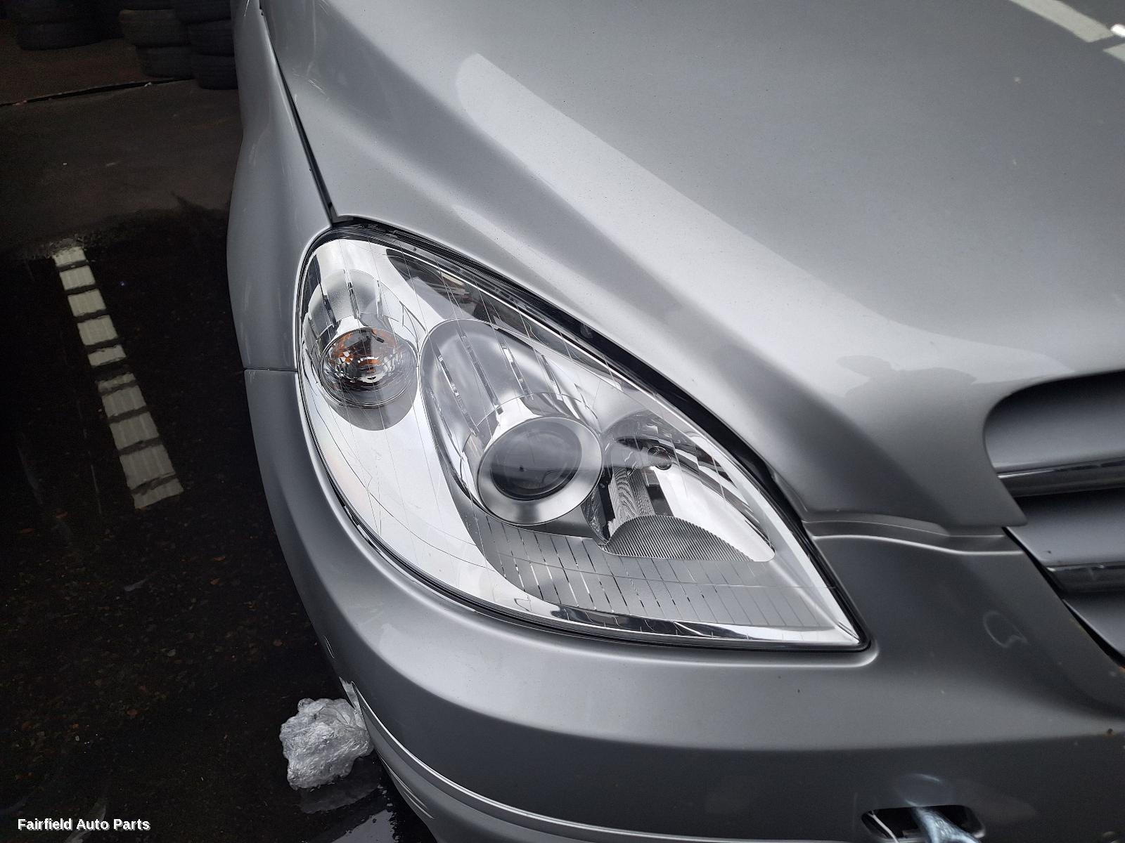 2005-2008 Mercedes B Class Grille