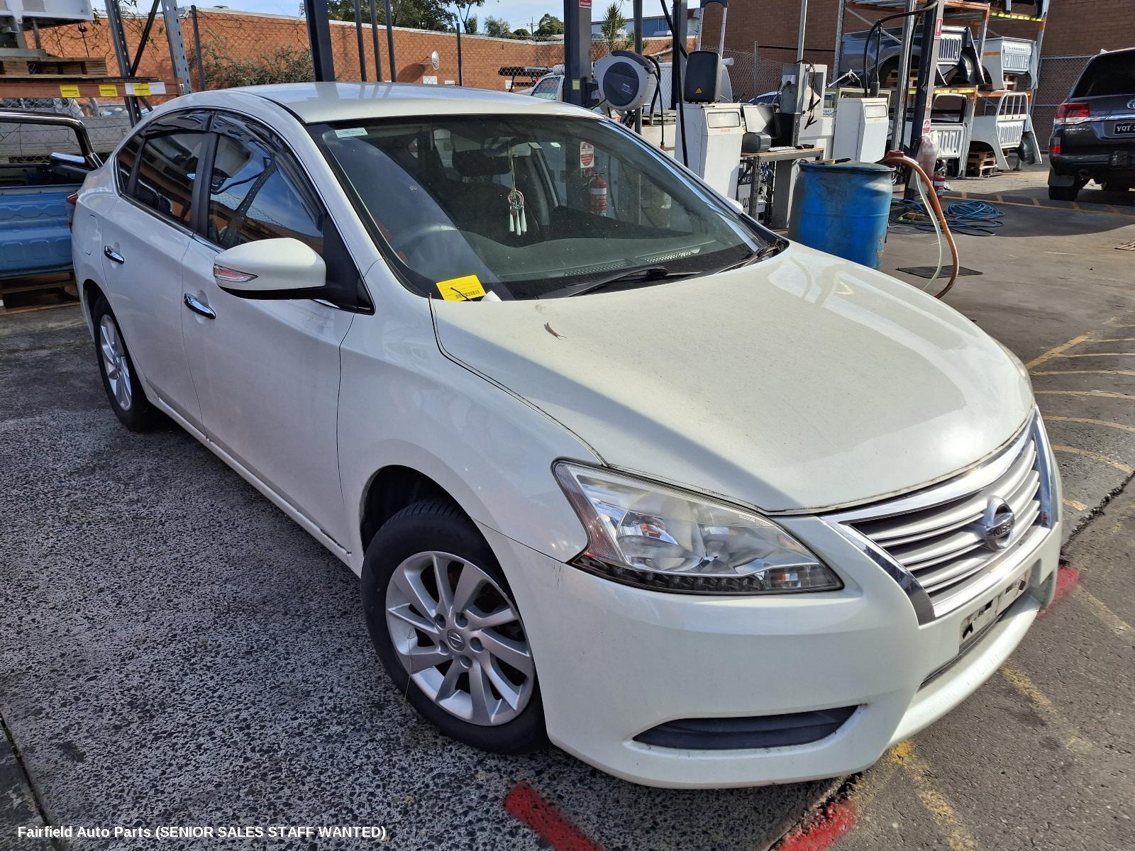 2012-2017 Nissan Pulsar Left Rear Door Sliding