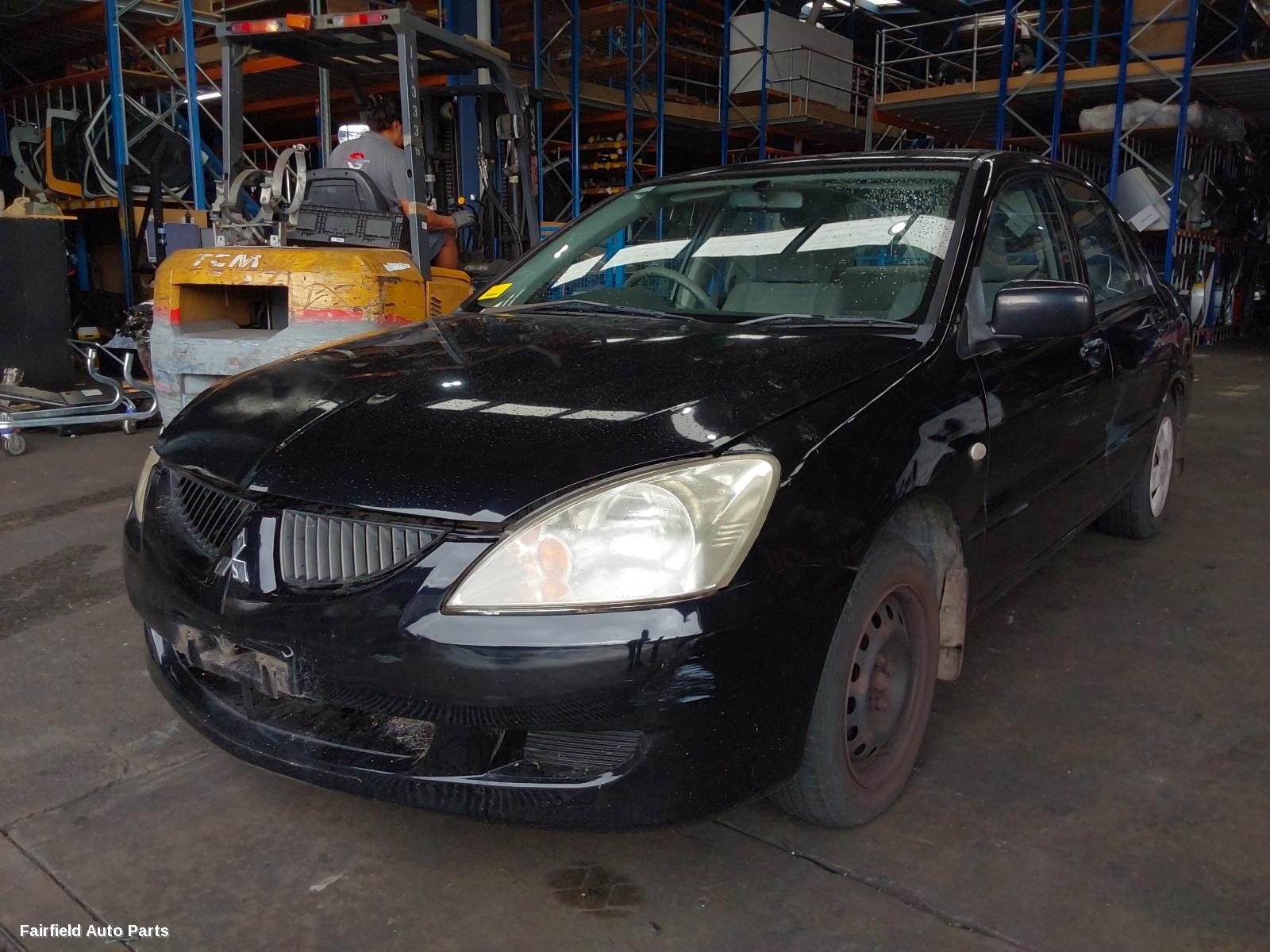 2005 Mitsubishi Lancer Left Guard